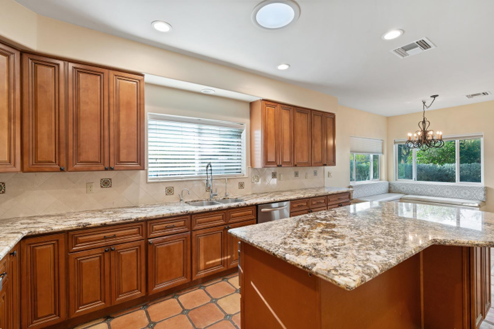 6108 E Morning Vista Lane