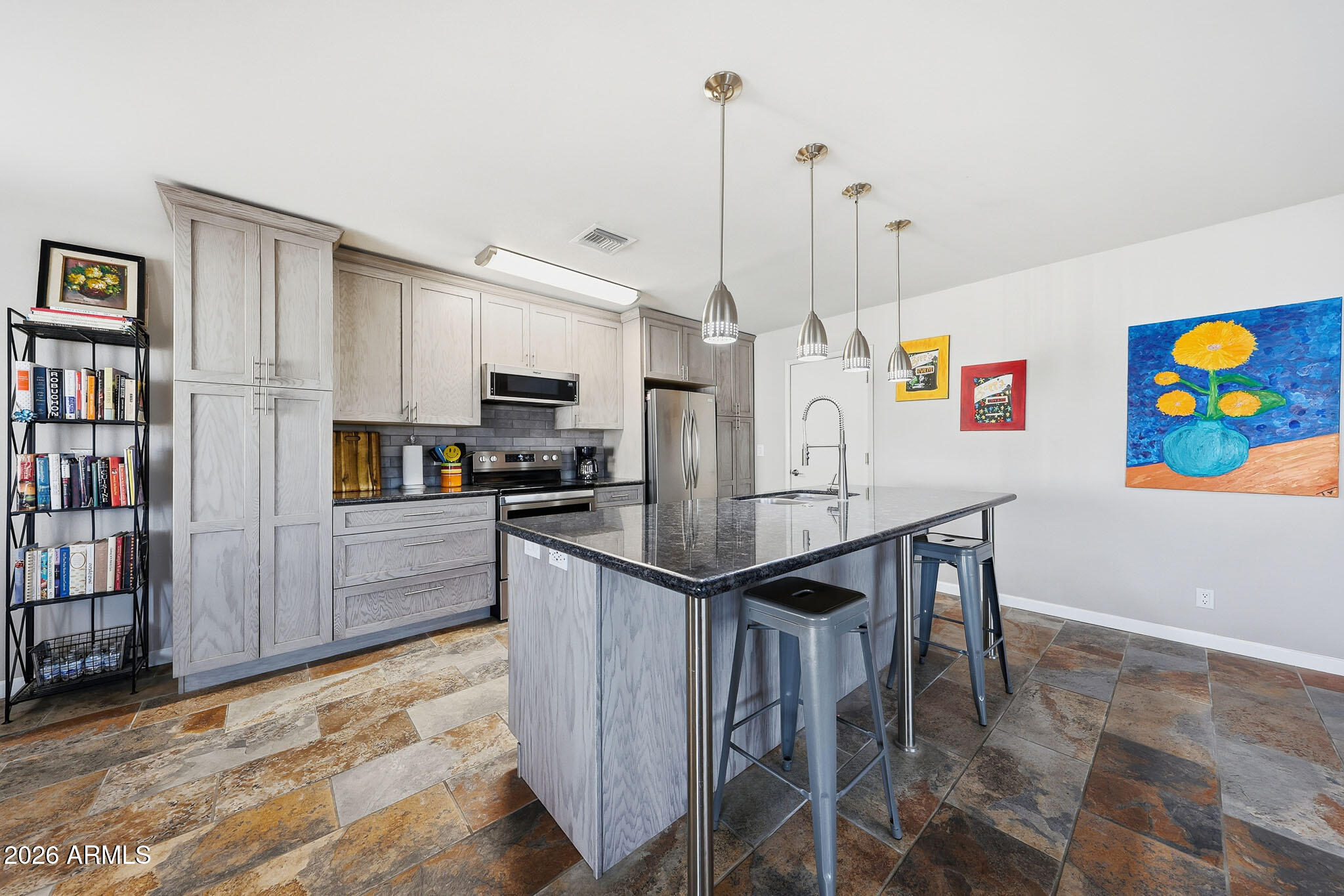 2161 N MIDDLECOFF Drive