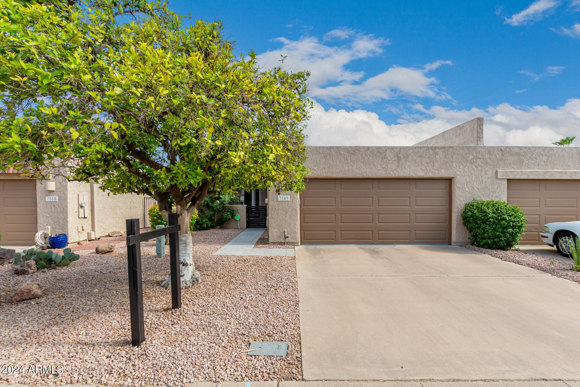 View Scottsdale, AZ 85250 townhome