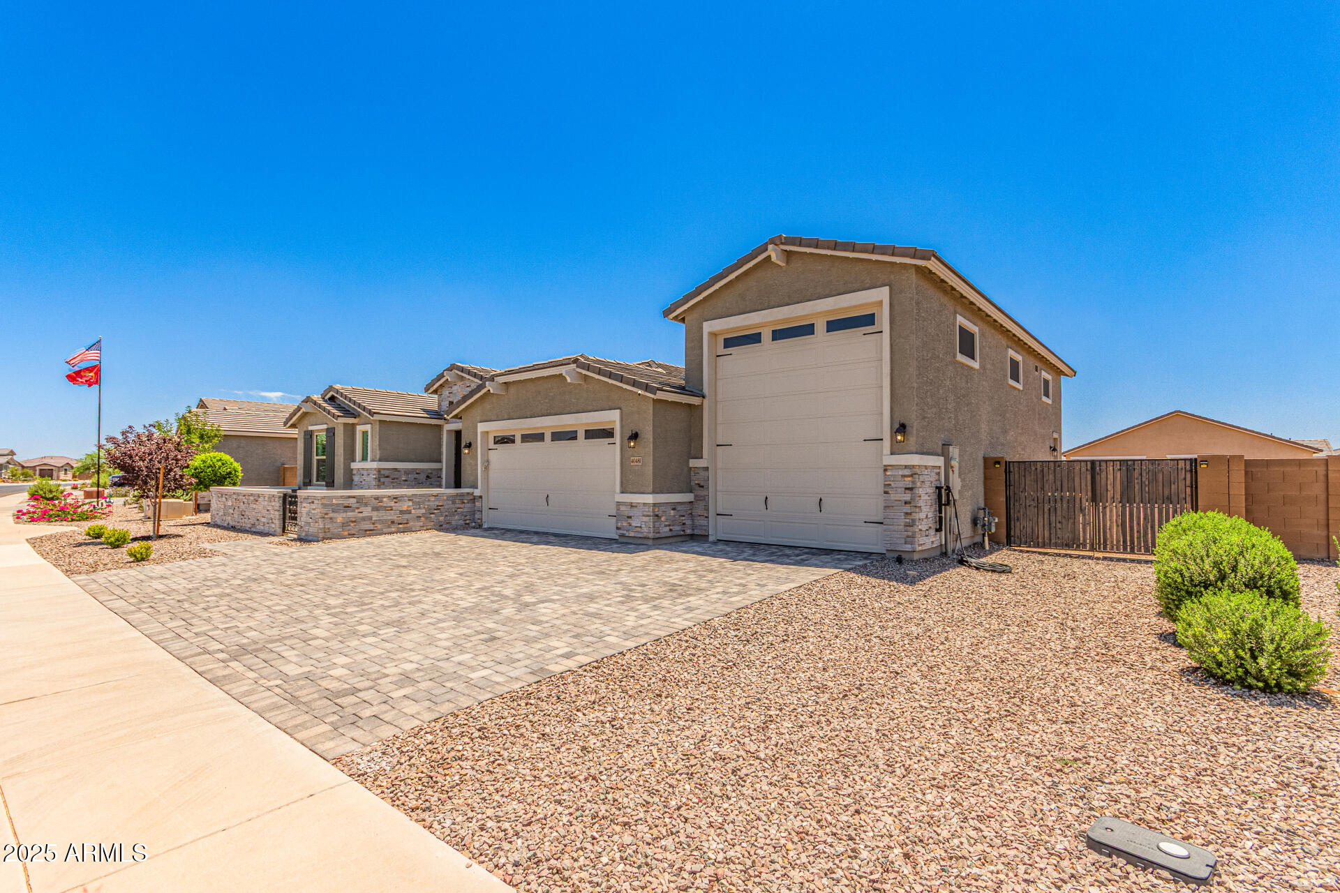 40481 W DESERT FAIRWAYS Drive