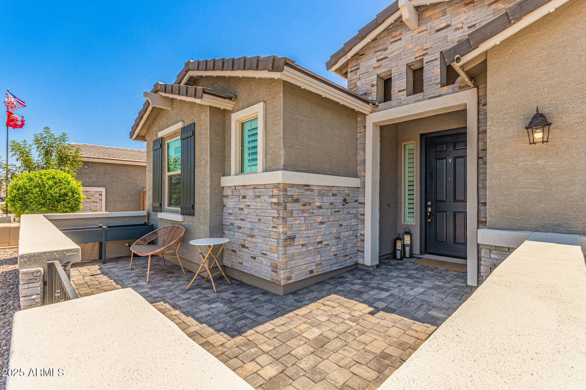 40481 W DESERT FAIRWAYS Drive