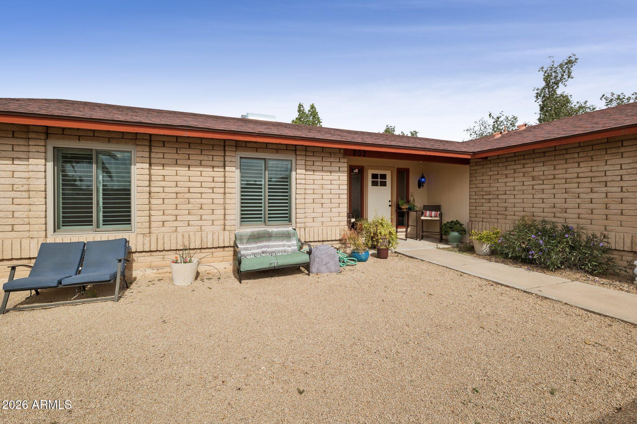 802 E MARCONI Avenue