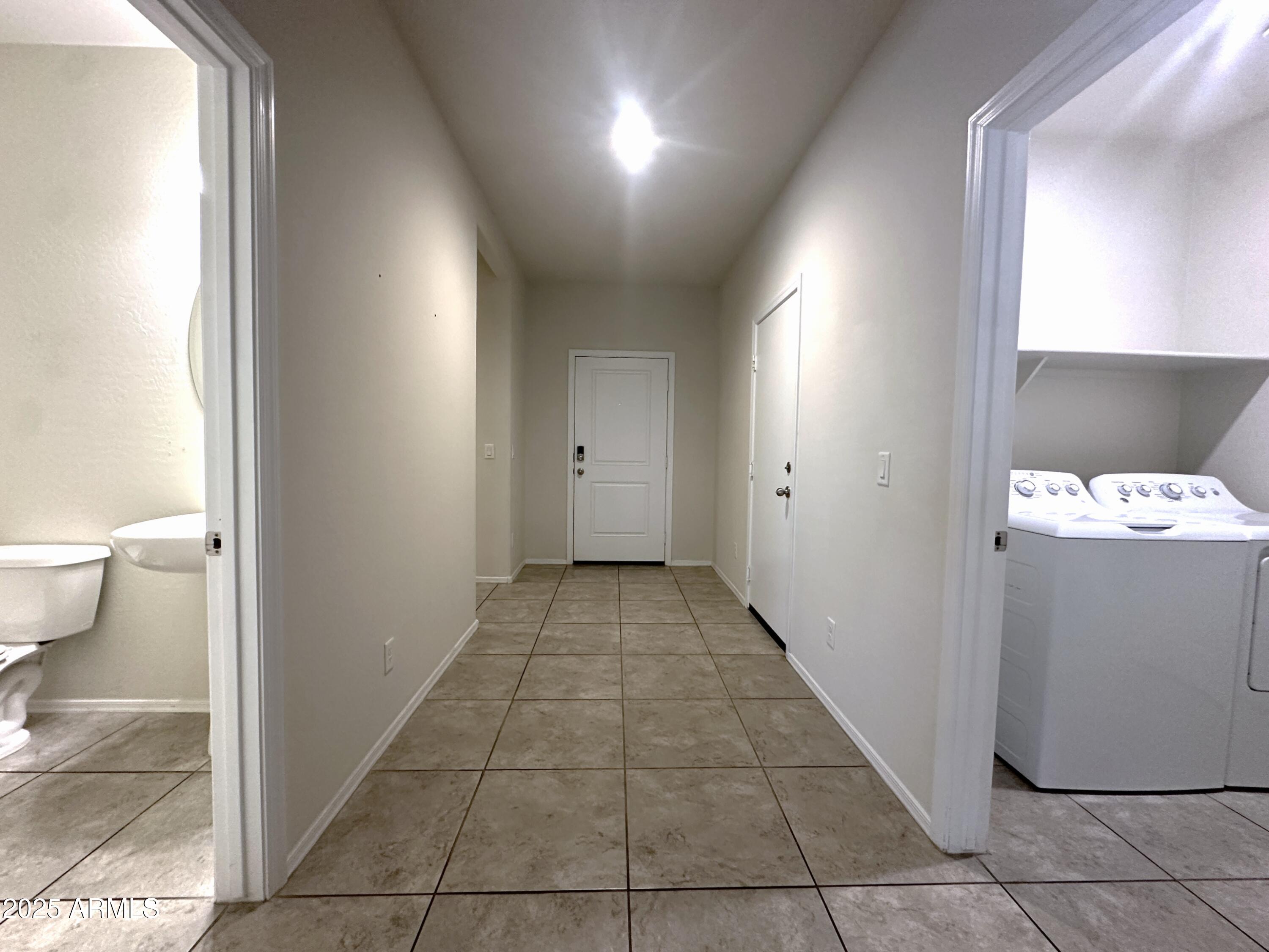 1026 W DESCANSO CANYON Drive