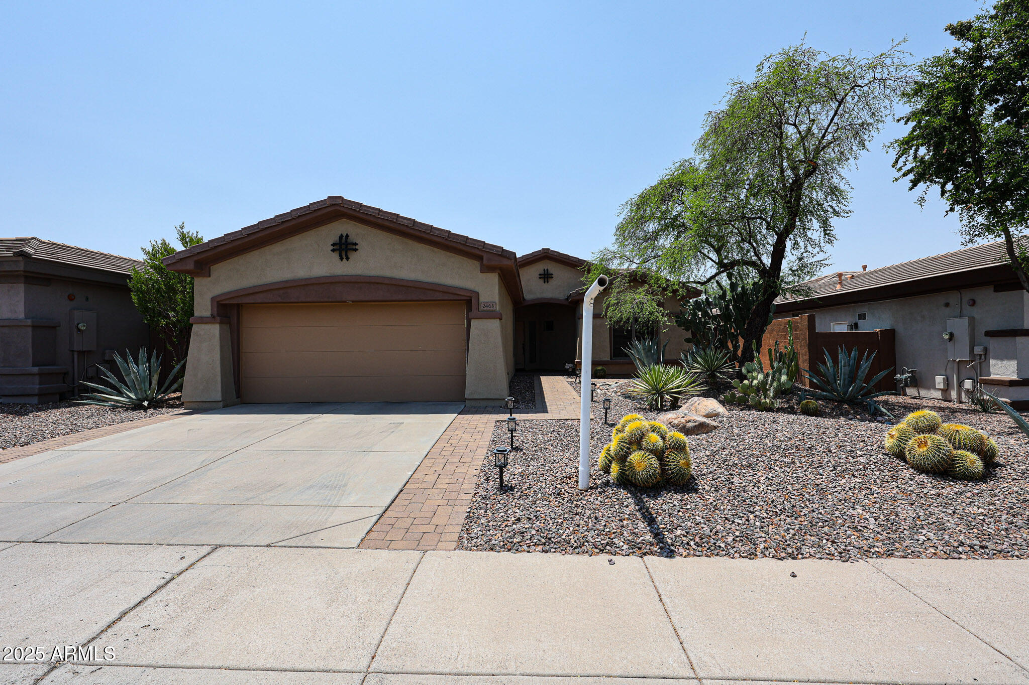 2461 W MUIRFIELD Drive