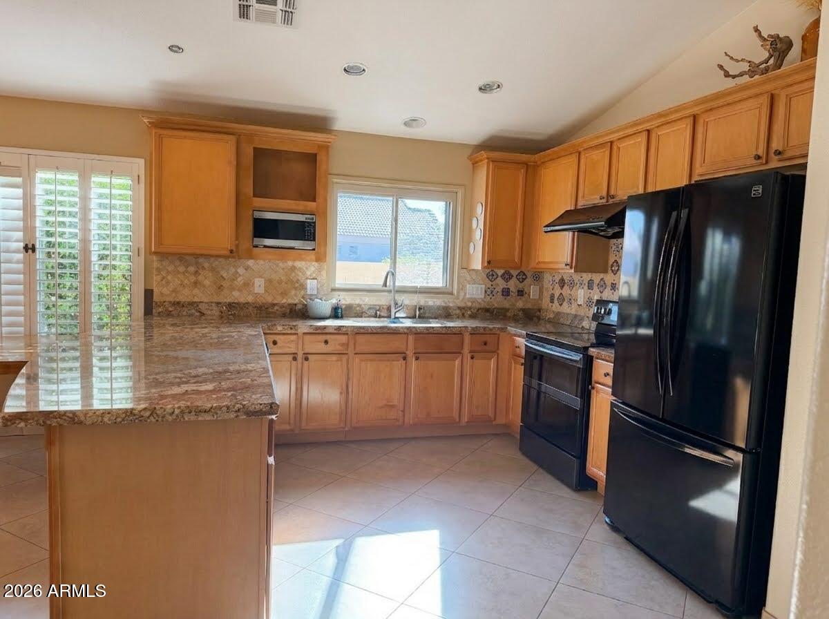 1644 E PALO BLANCO Way
