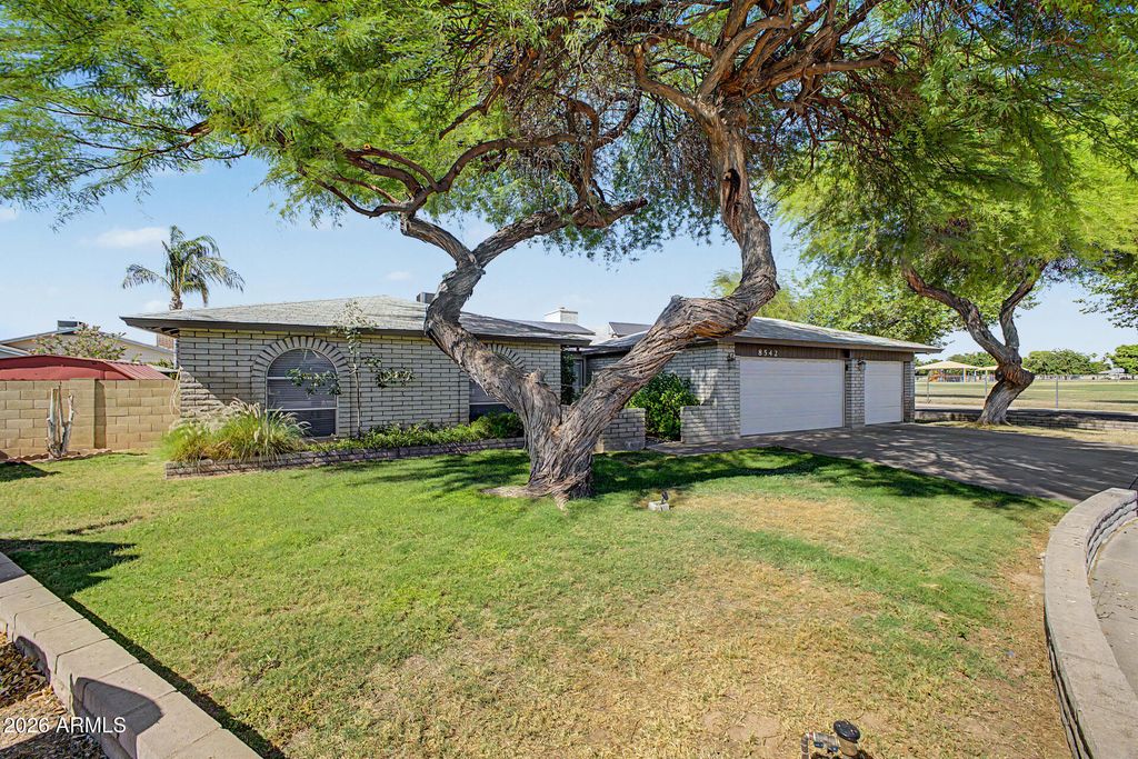 Photo of 8542 N 48th Lane, Glendale, AZ 85302 (MLS # 7015949)