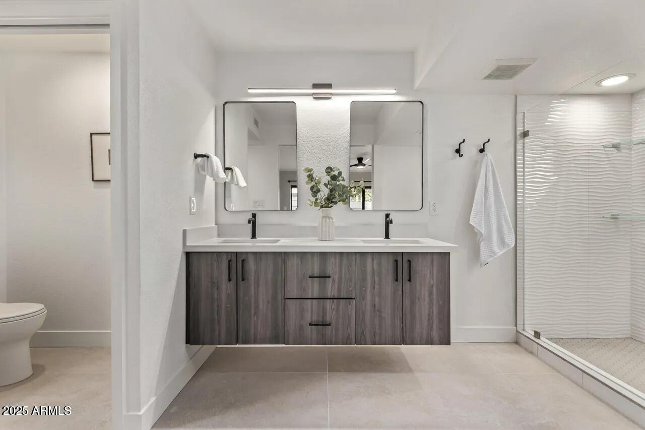 7962 E SAN MIGUEL Avenue