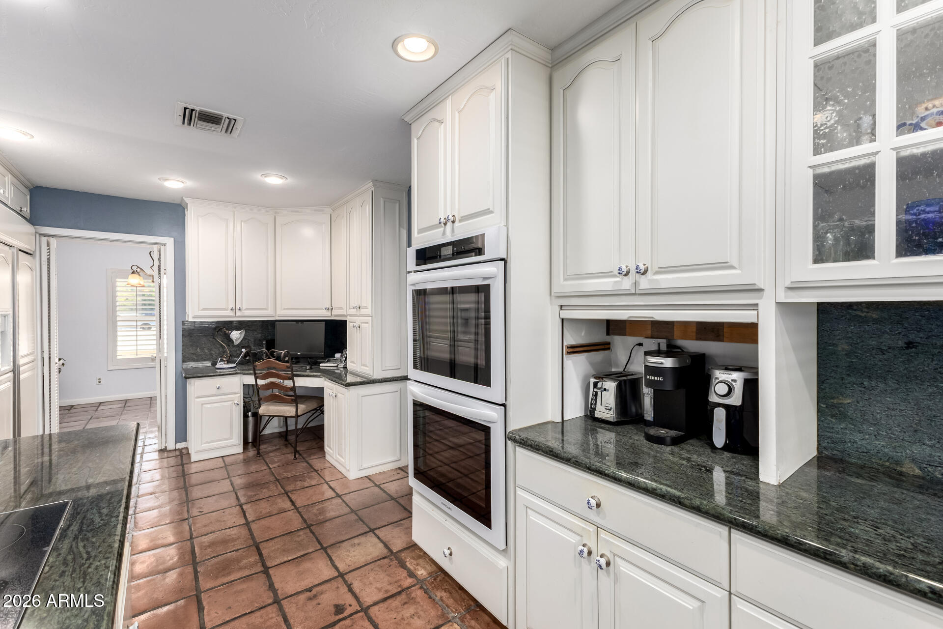 5116 E CHARTER OAK Road