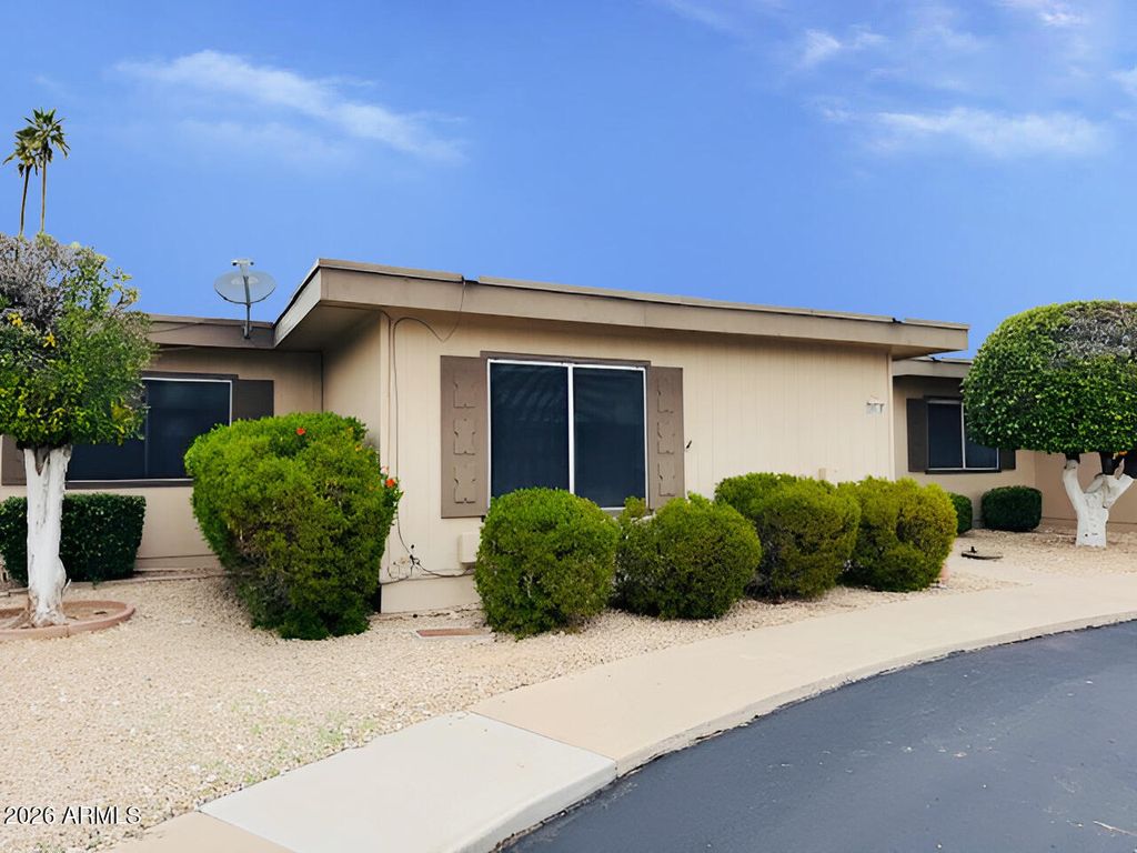 Photo of 13705 N 98th Avenue #B, Sun City, AZ 85351 (MLS # 6962098)