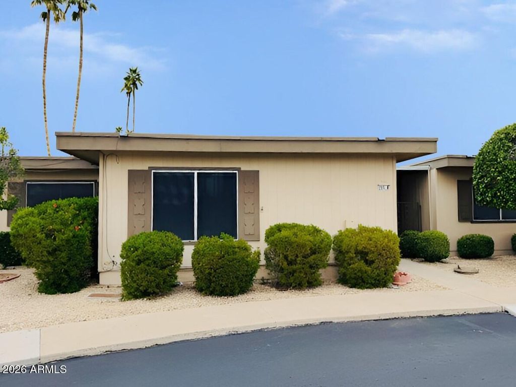 Photo of 13705 N 98th Avenue #B, Sun City, AZ 85351 (MLS # 6962098)