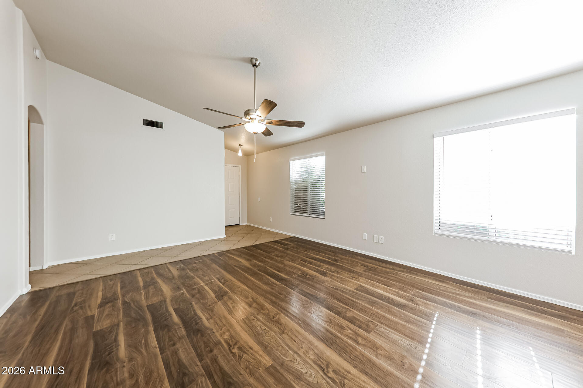 4015 W ROSE GARDEN Lane