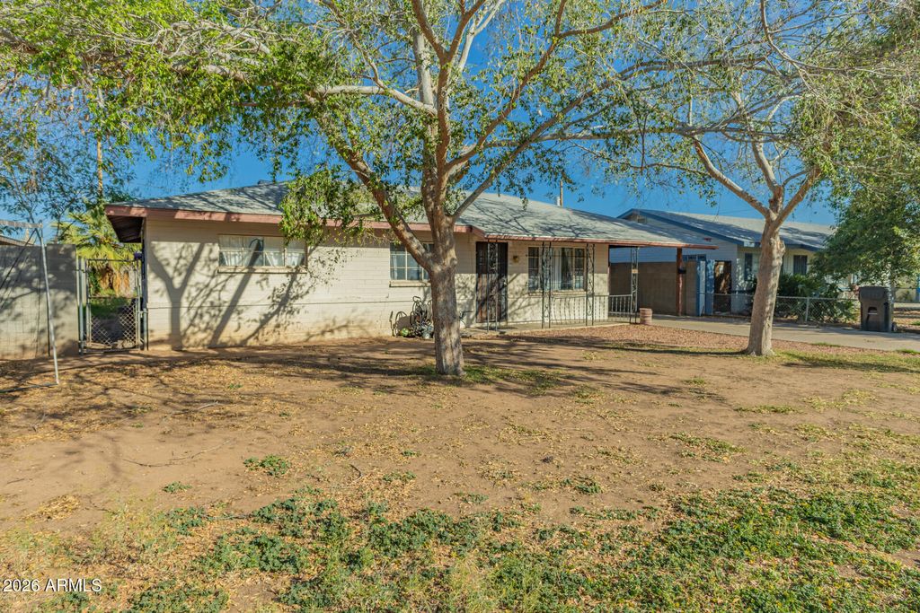 Photo of 2231 N 28th Street, Phoenix, AZ 85008 (MLS # 7000478)