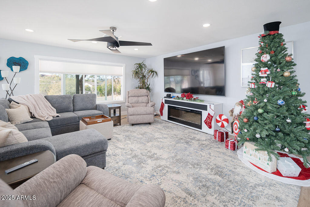 1574 E Dorothy Street