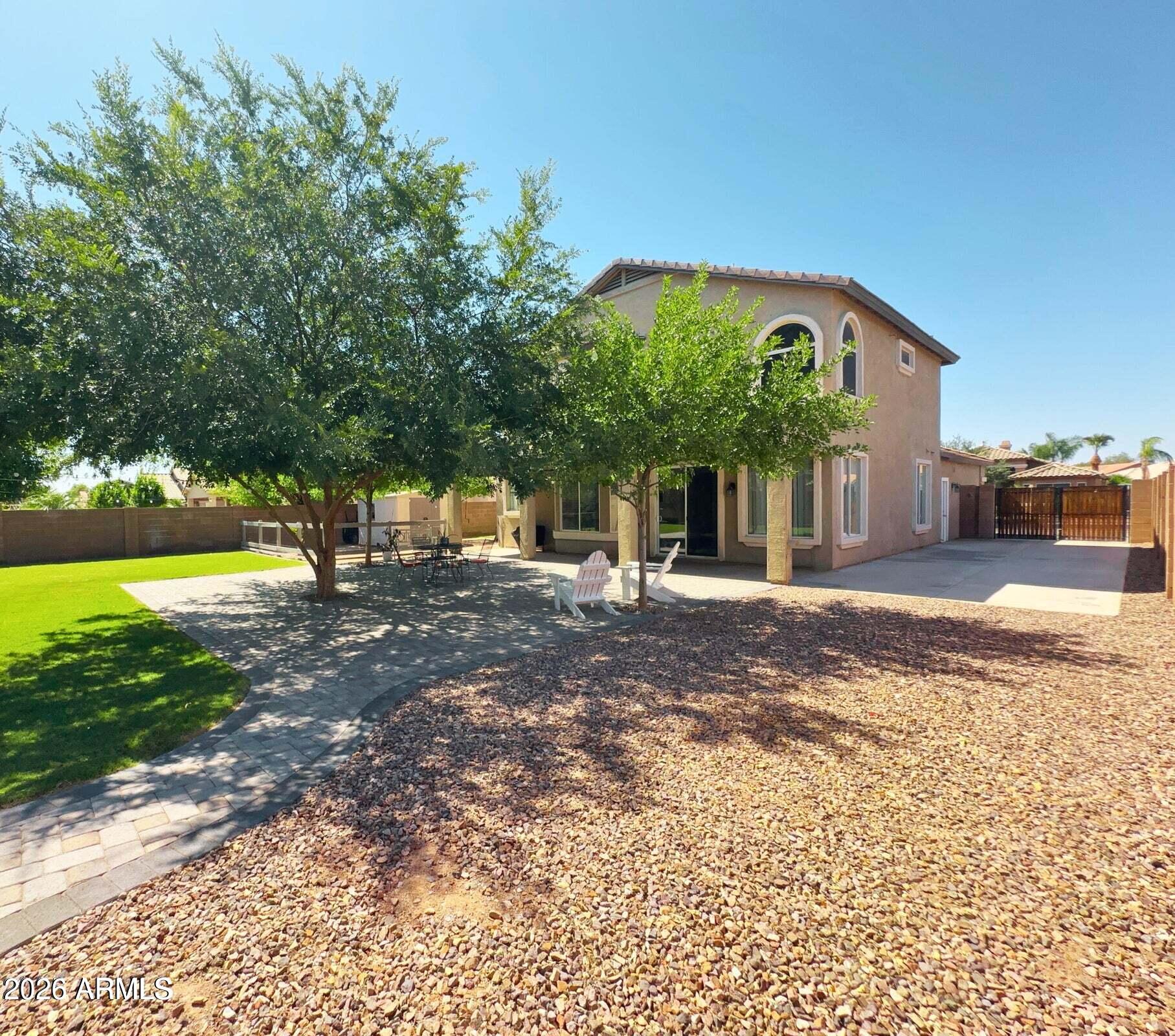 22057 E CALLE DE FLORES --