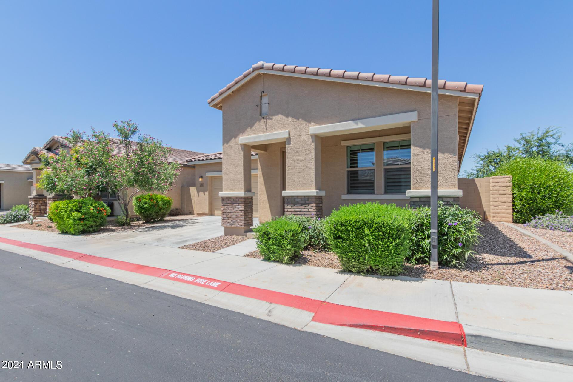 2718 S GORDON --
