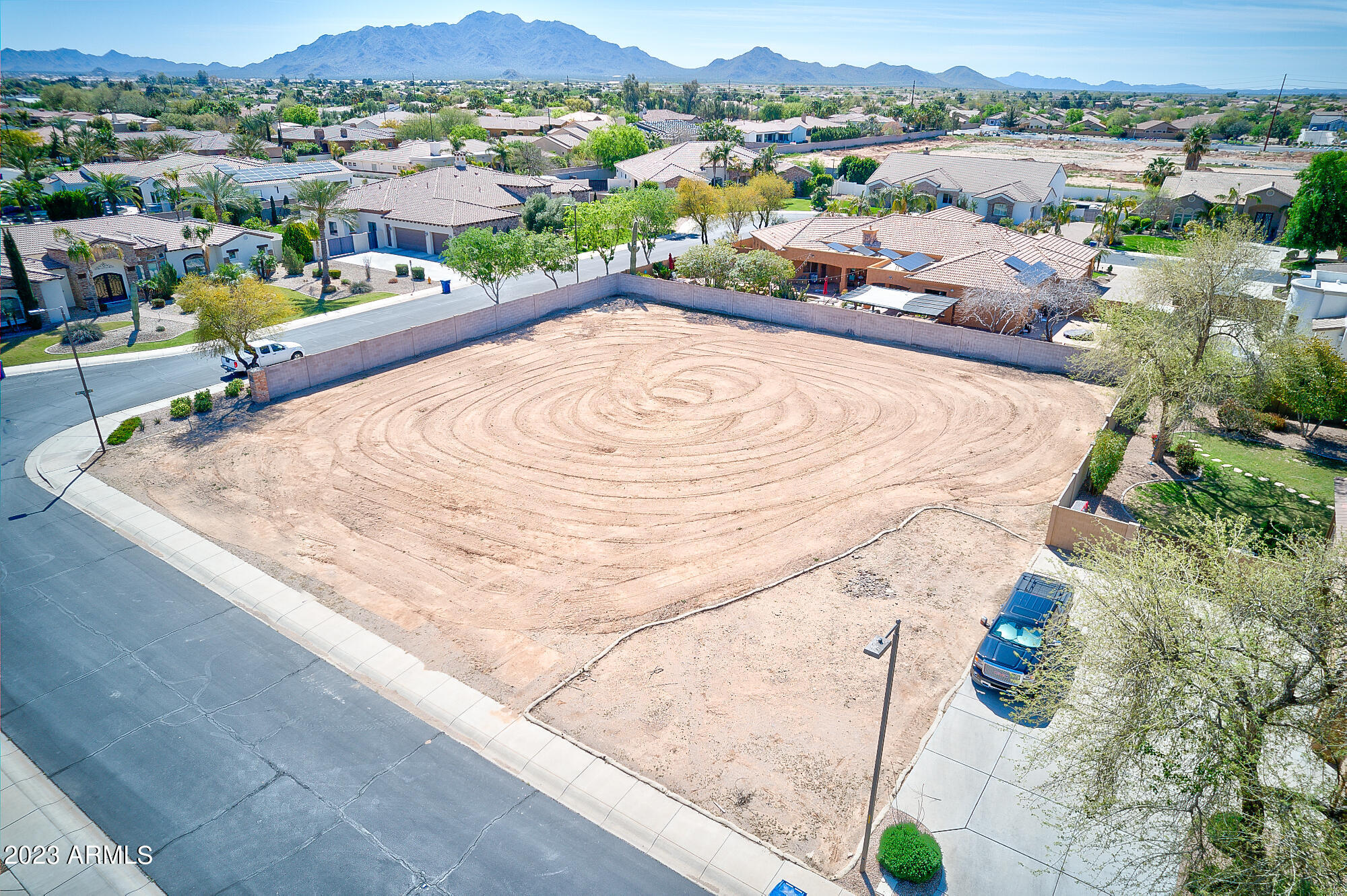 4221 E AQUARIUS Place 26
