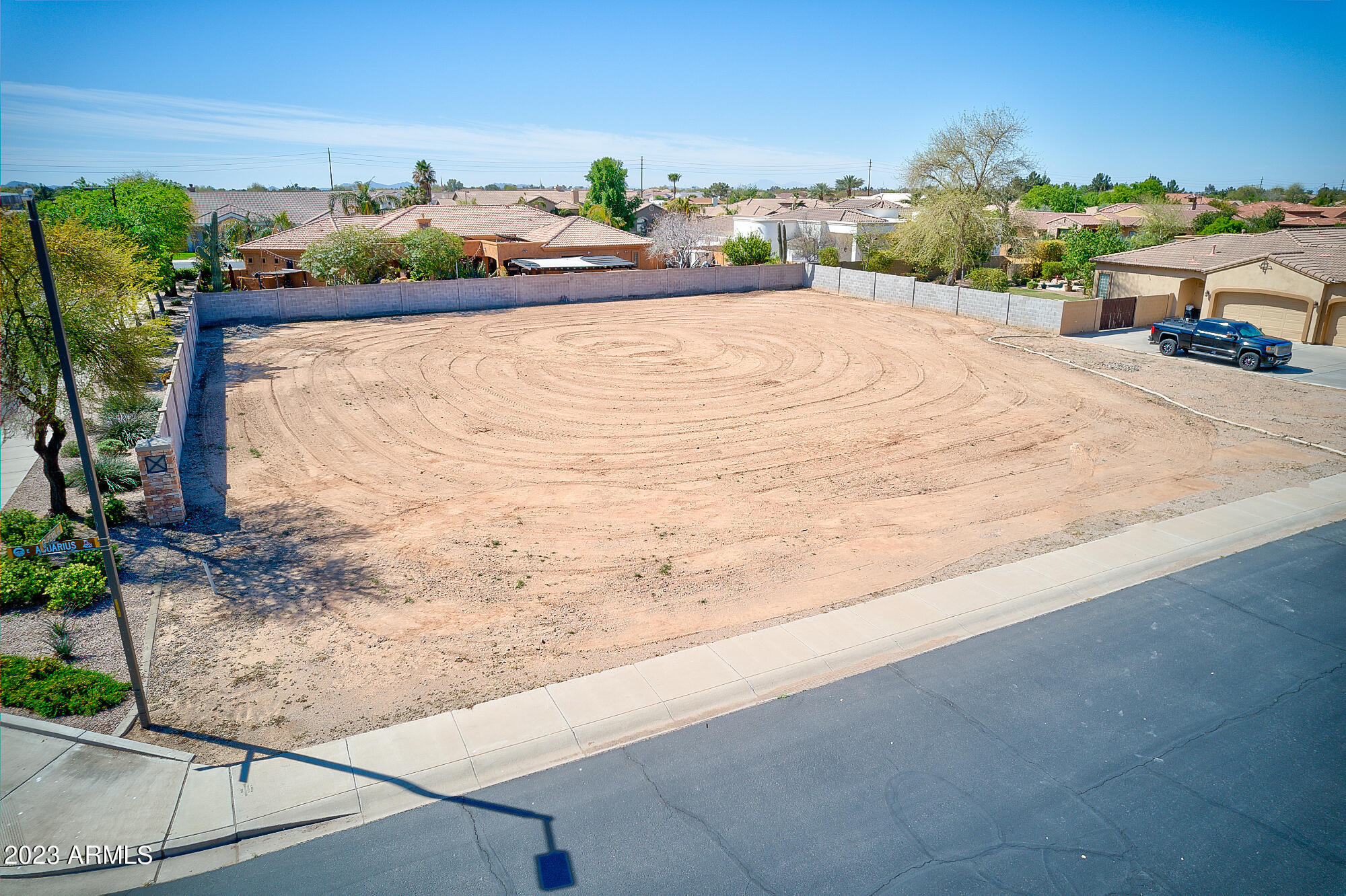4221 E AQUARIUS Place 26