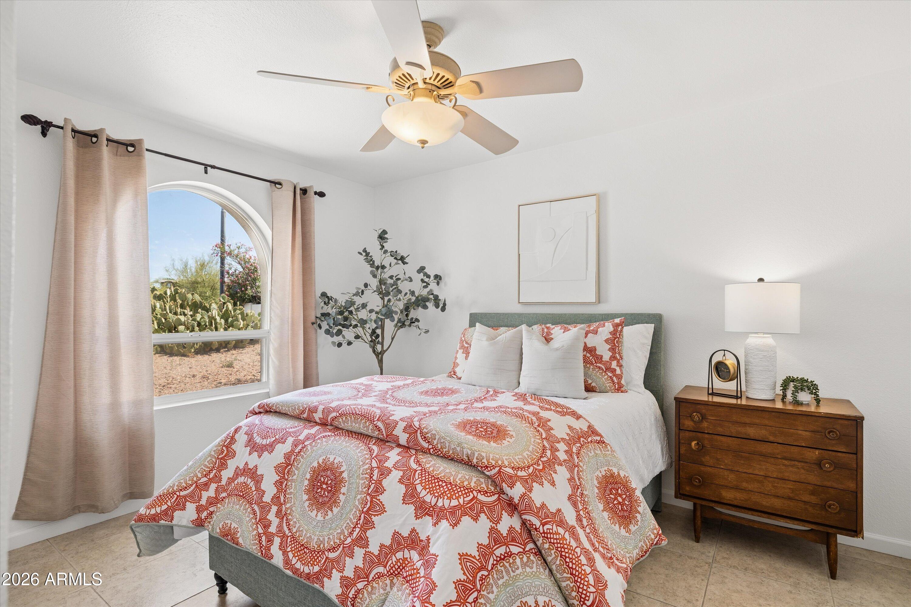 HIDDEN HILLS - Residential
