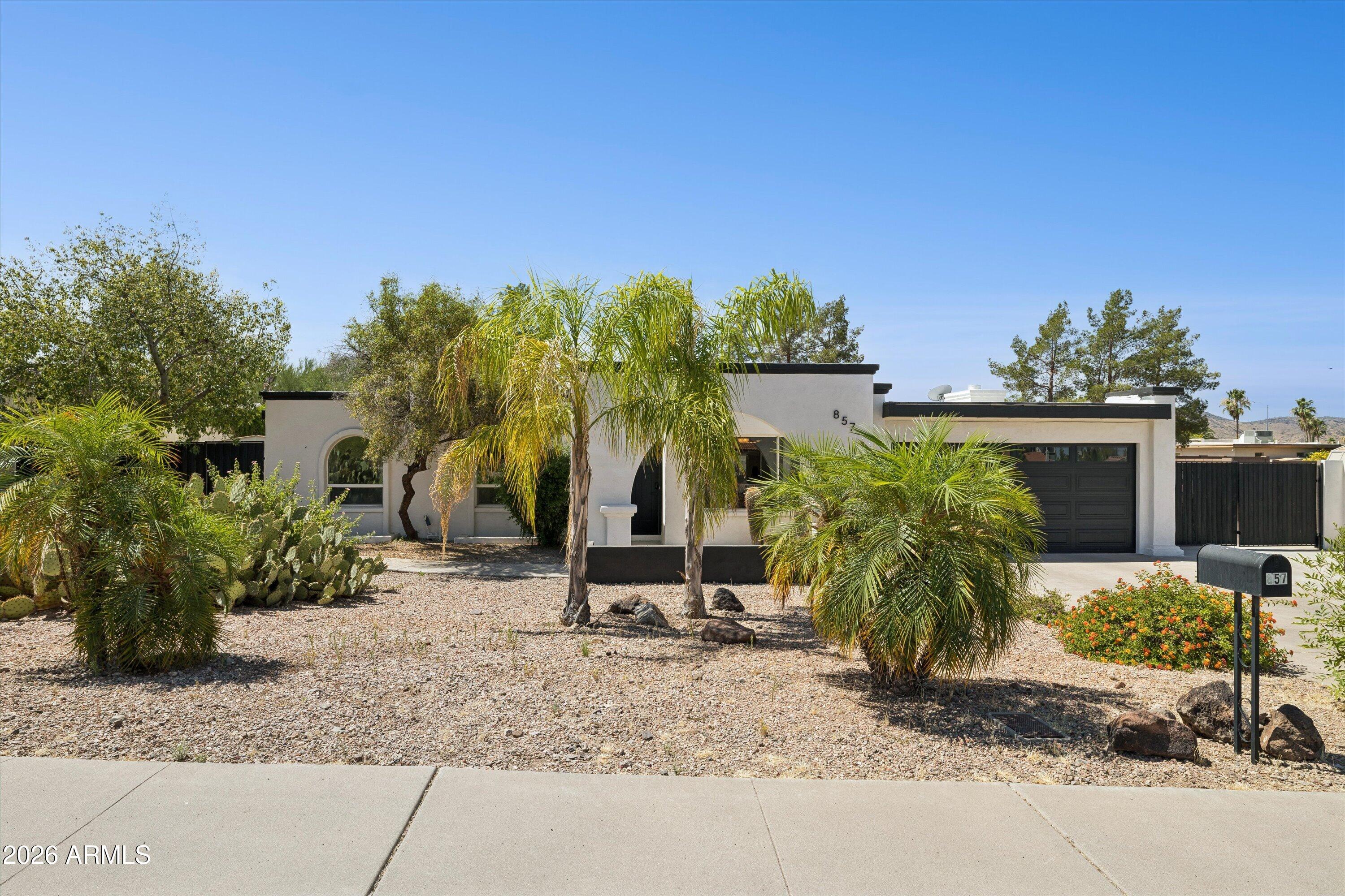 HIDDEN HILLS - Residential