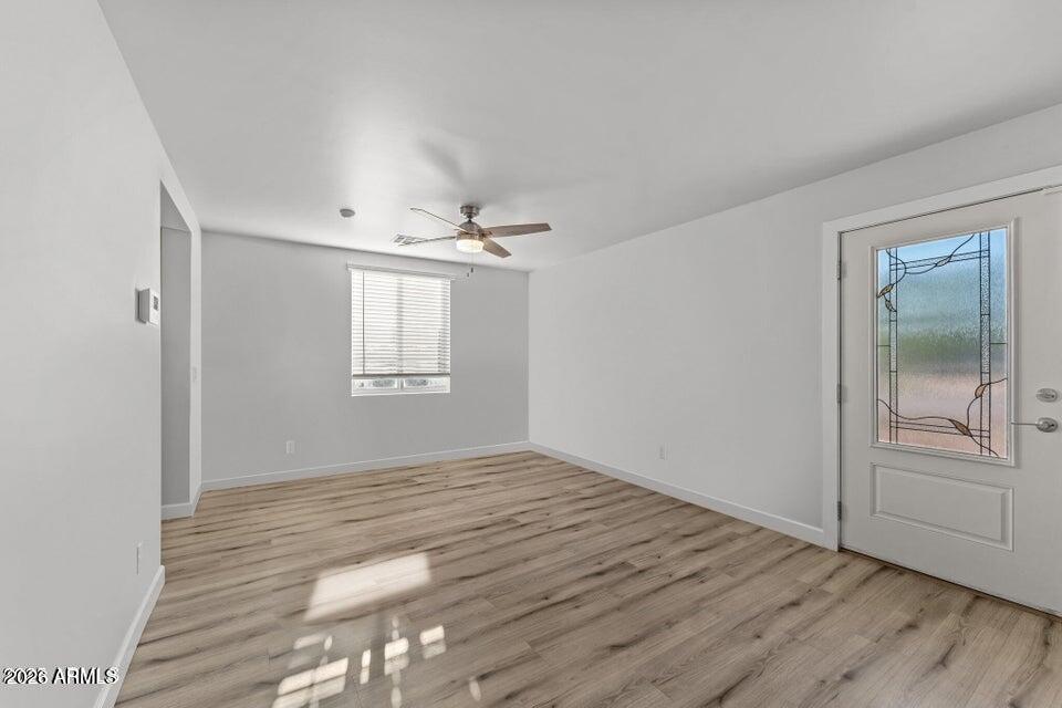 21647 W LAURA Street