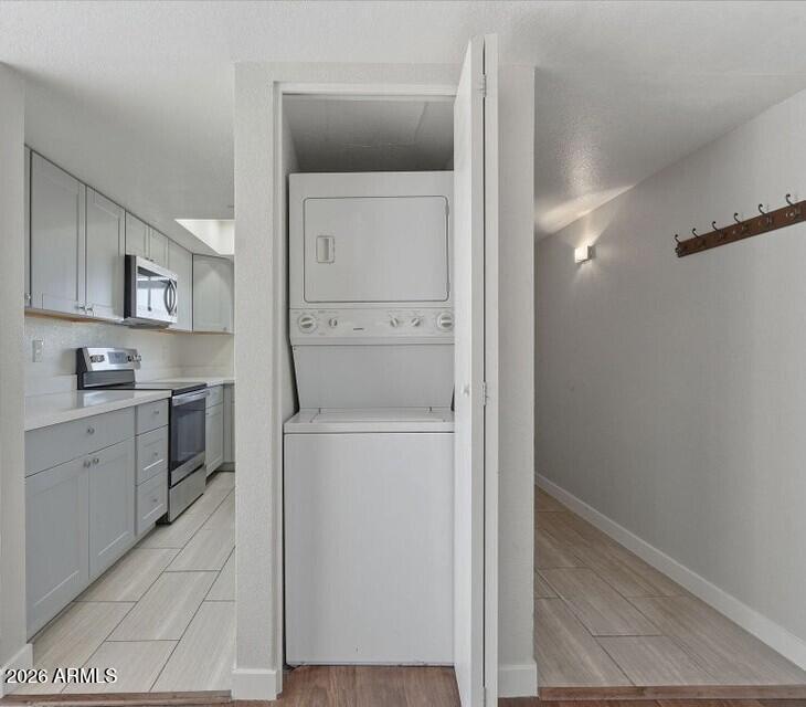 1215 E LEMON Street 217