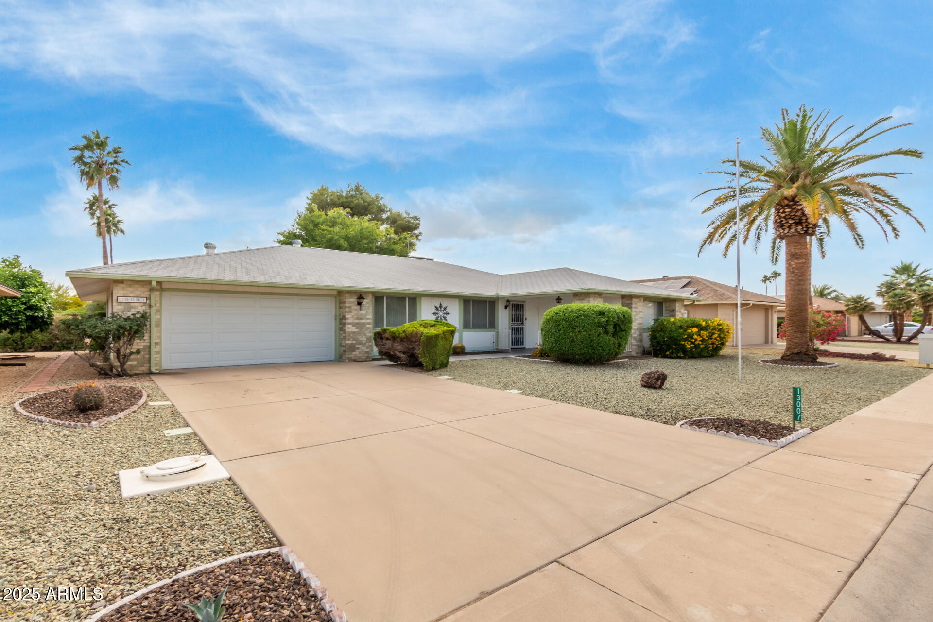Homes 2 13007 W SEVILLE Drive