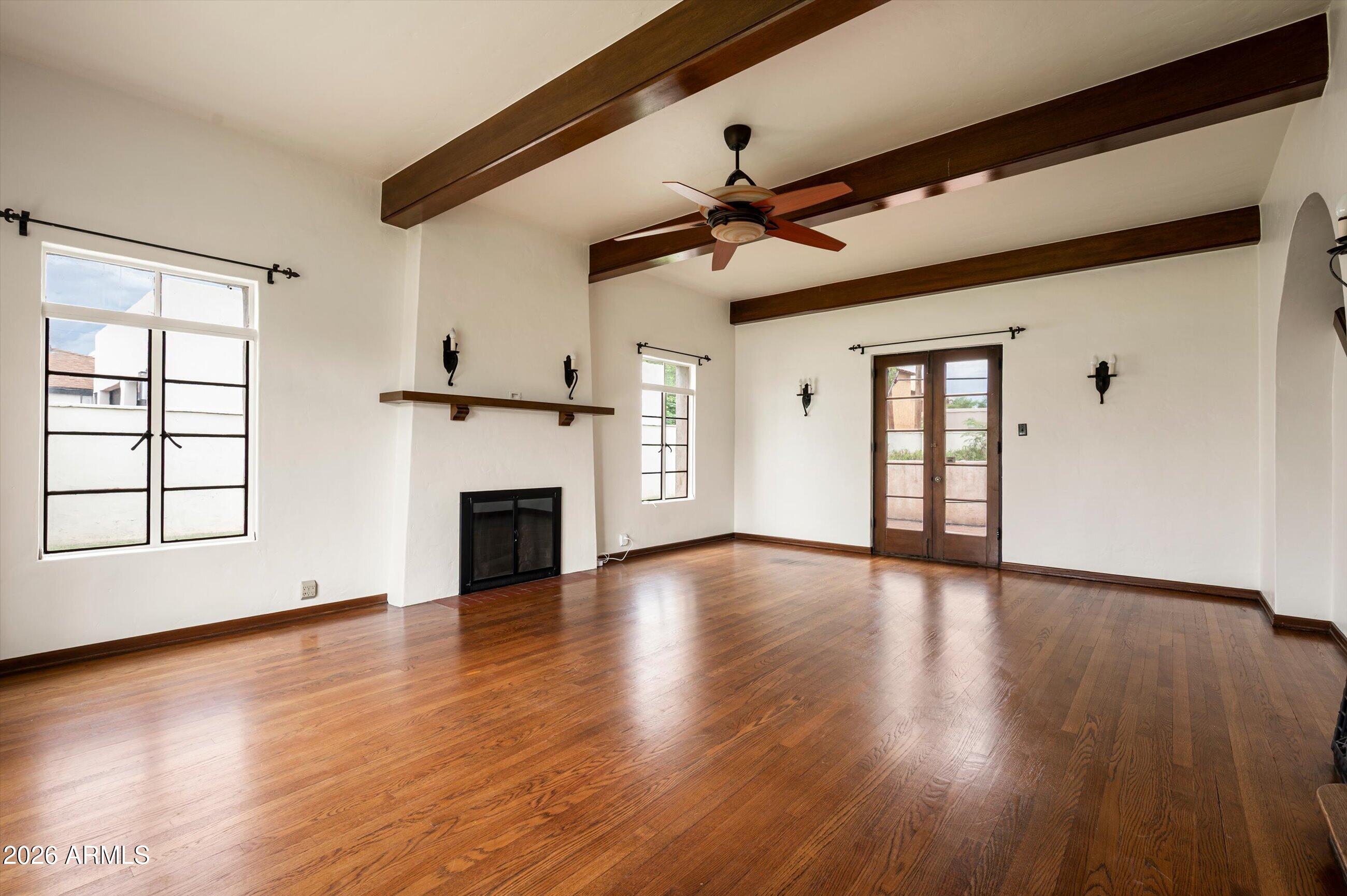 2218 ENCANTO Drive NE