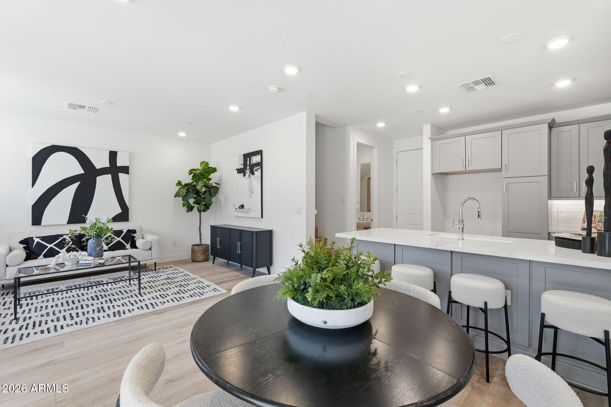 2121 W SONORAN DESERT Drive 156