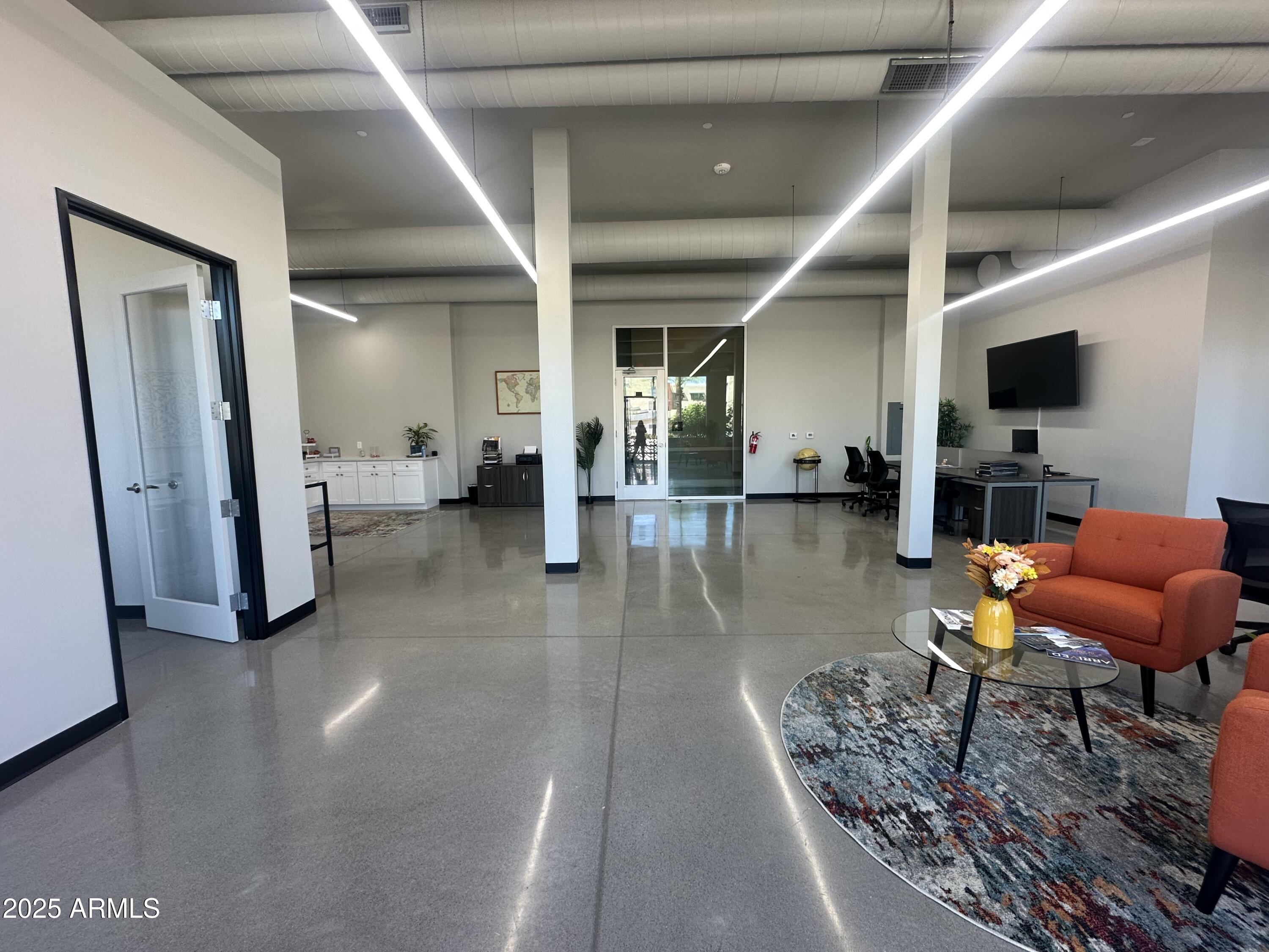 6601 E MCDOWELL Road 105