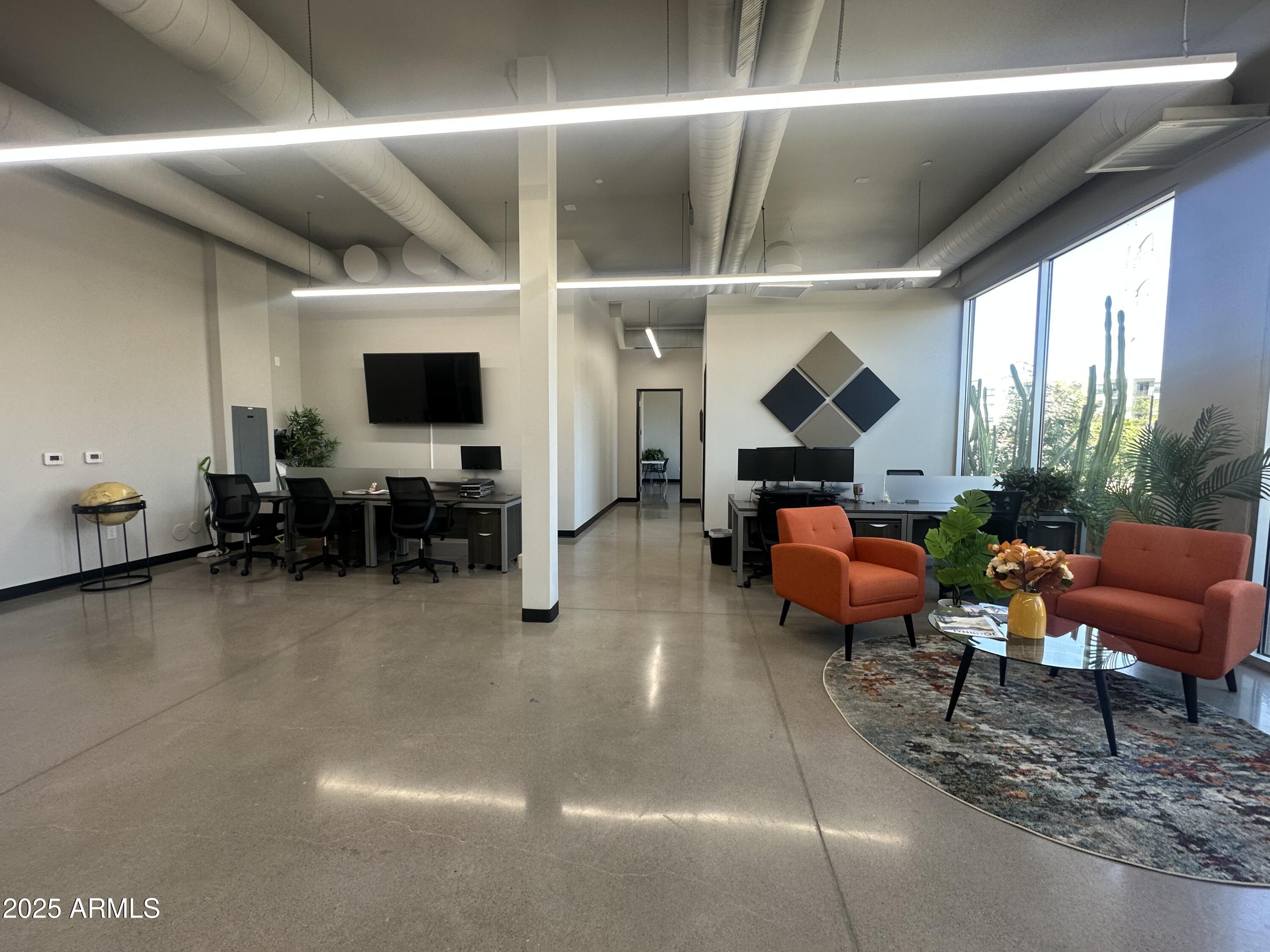 6601 E MCDOWELL Road 105