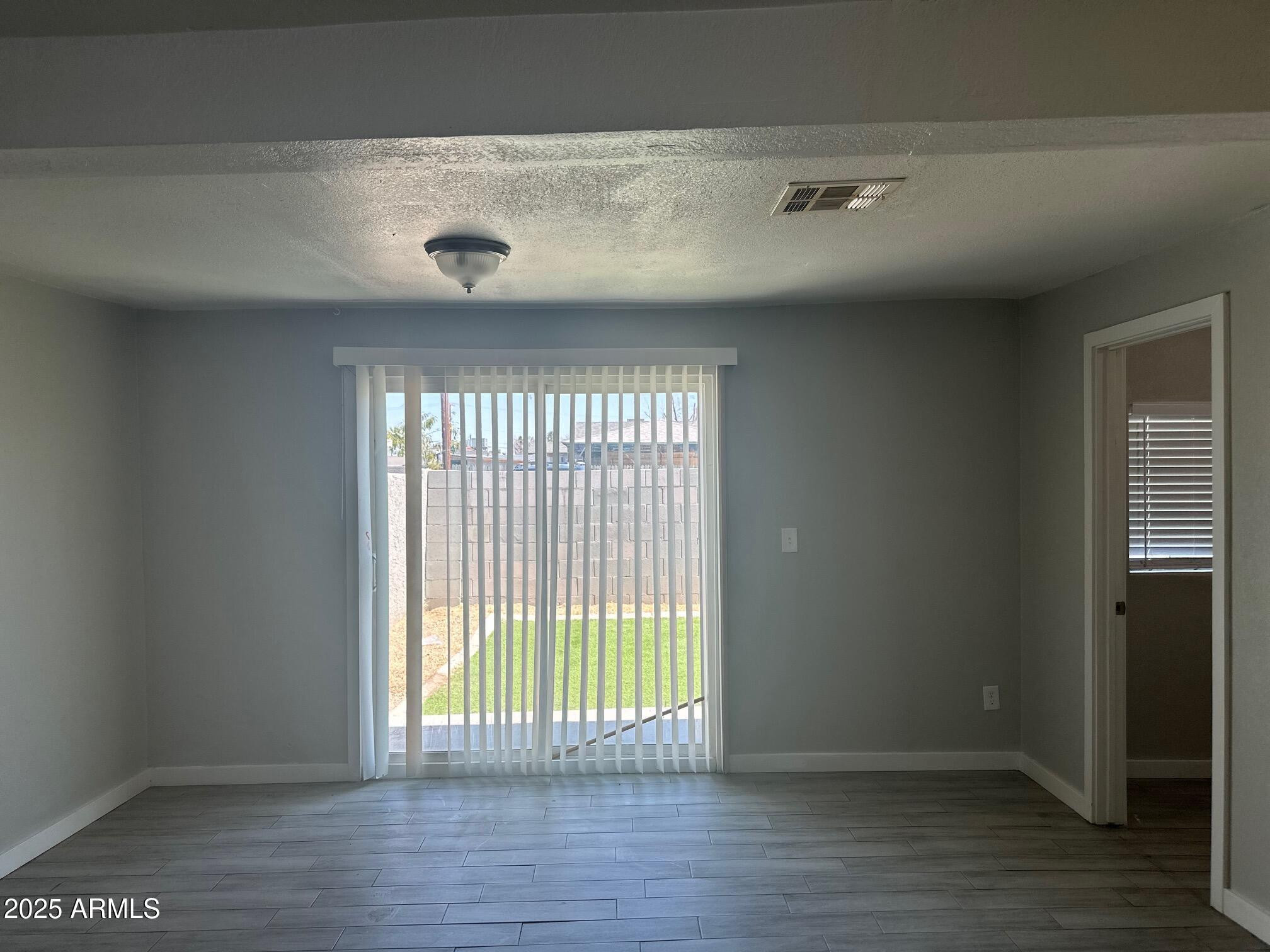 5113 N 17th Avenue Apt 2