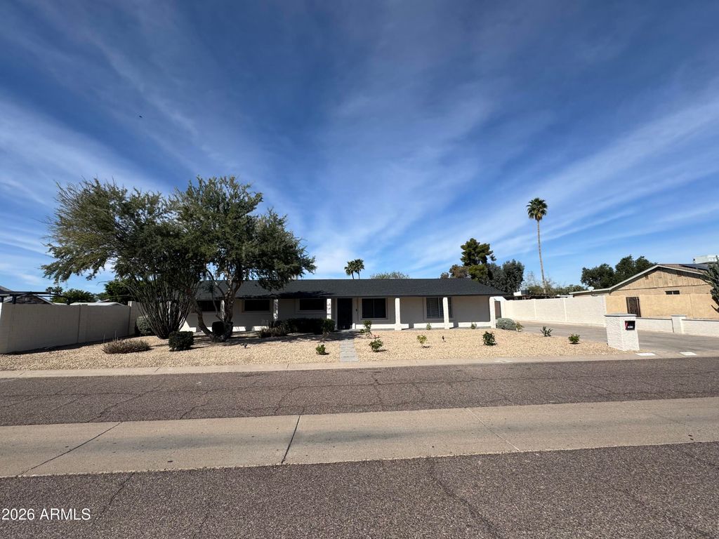 Photo of 18212 N 43rd Place, Phoenix, AZ 85032 (MLS # 6999004)