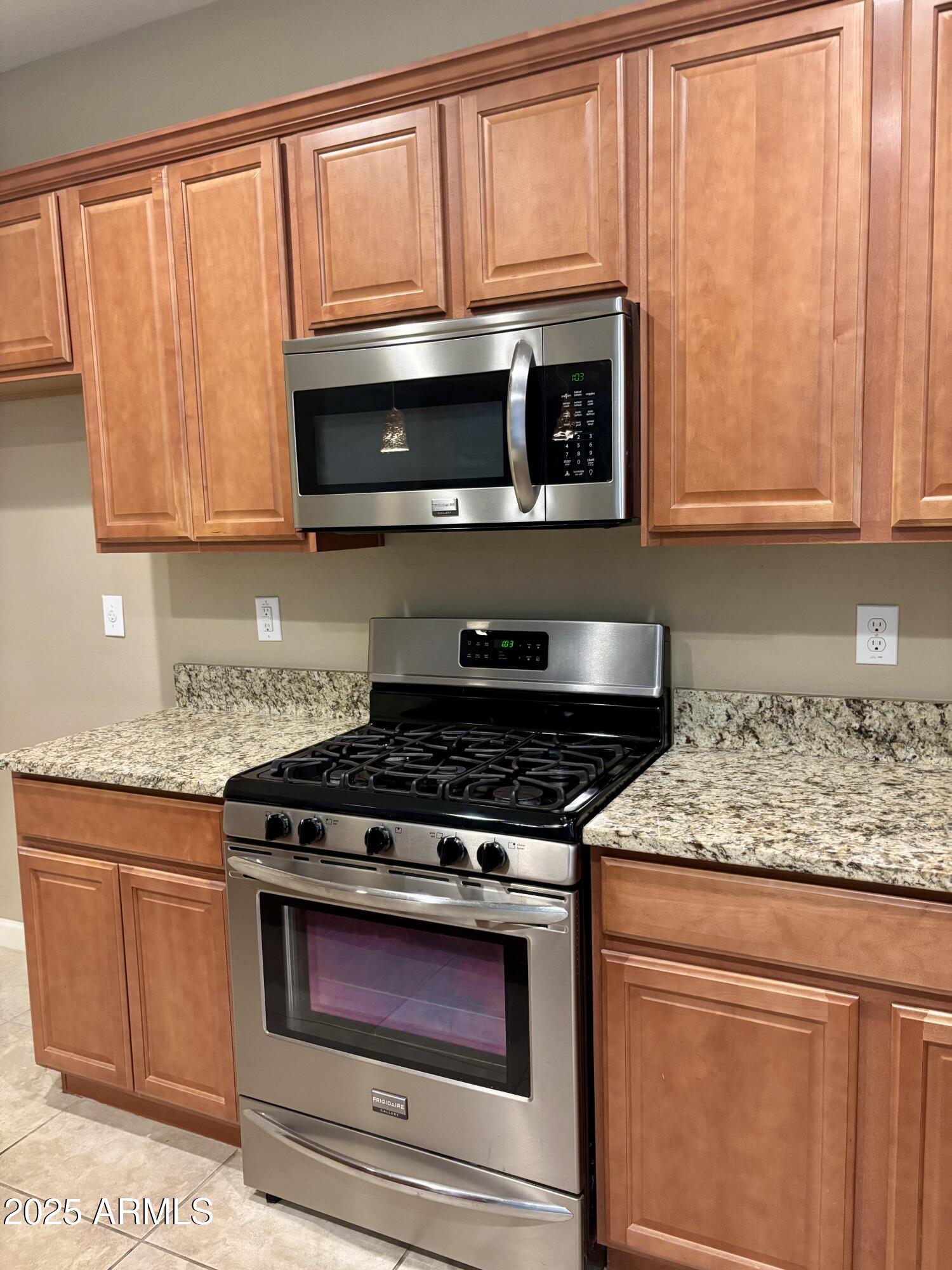 9340 W OREGON Avenue