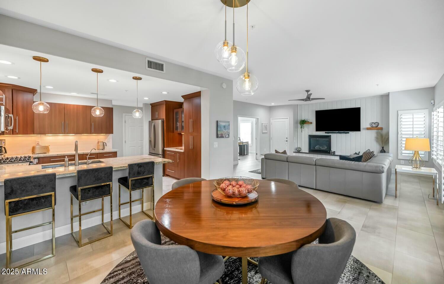 20121 N 76TH Street 1019