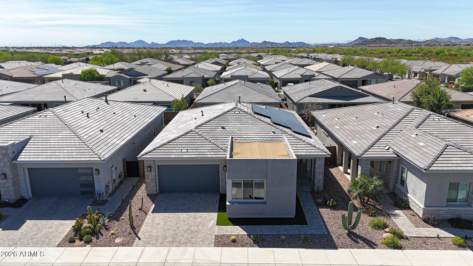 2831 E Robin Lane