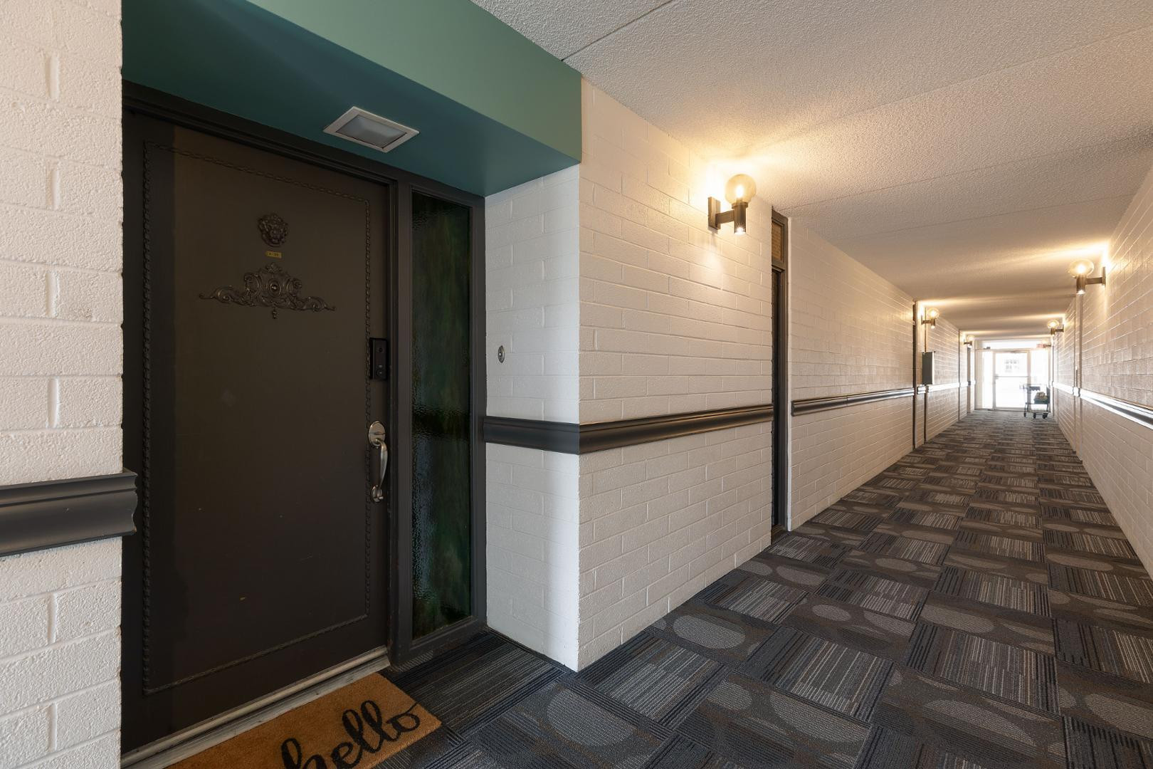 6502 N Central Avenue Unit A103