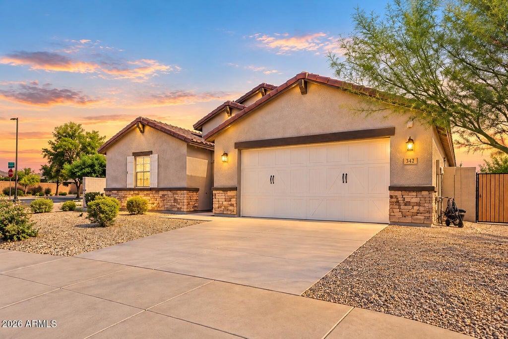 Photo of 342 S San Vicente Lane, Casa Grande, AZ 85194 (MLS # 7083407)