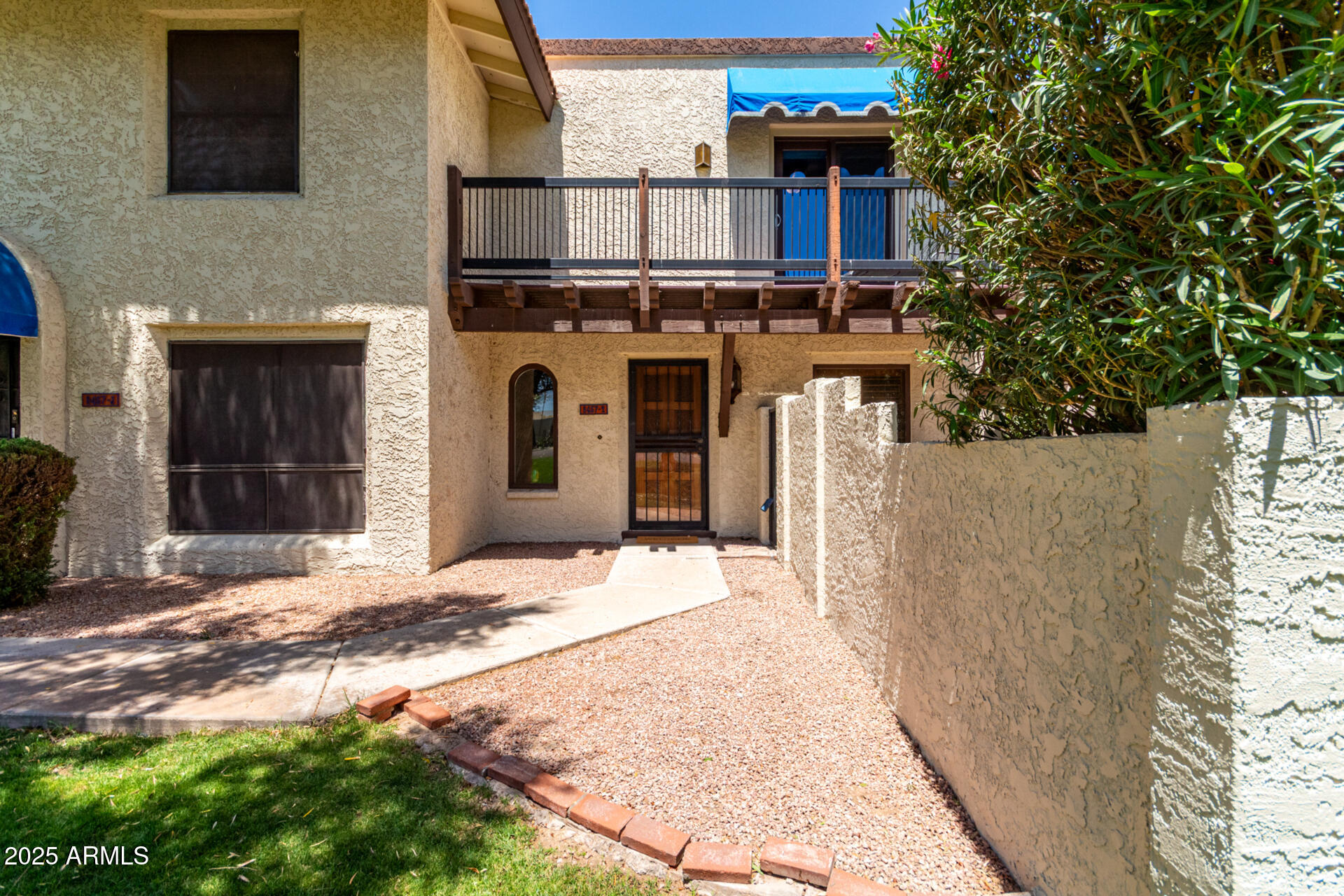 4812 E WINSTON Drive 2