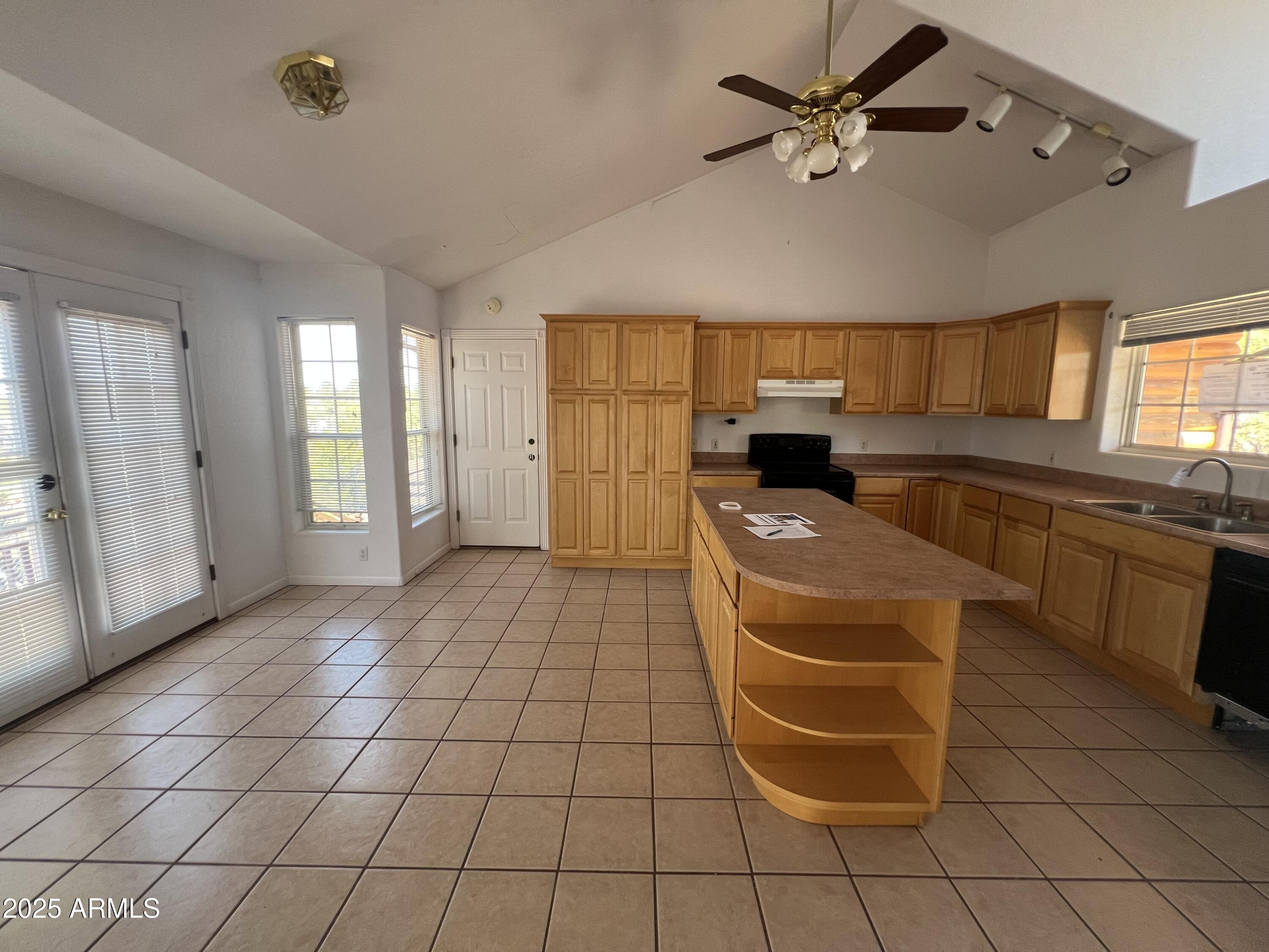 1070 E LONE PINE DAM Road