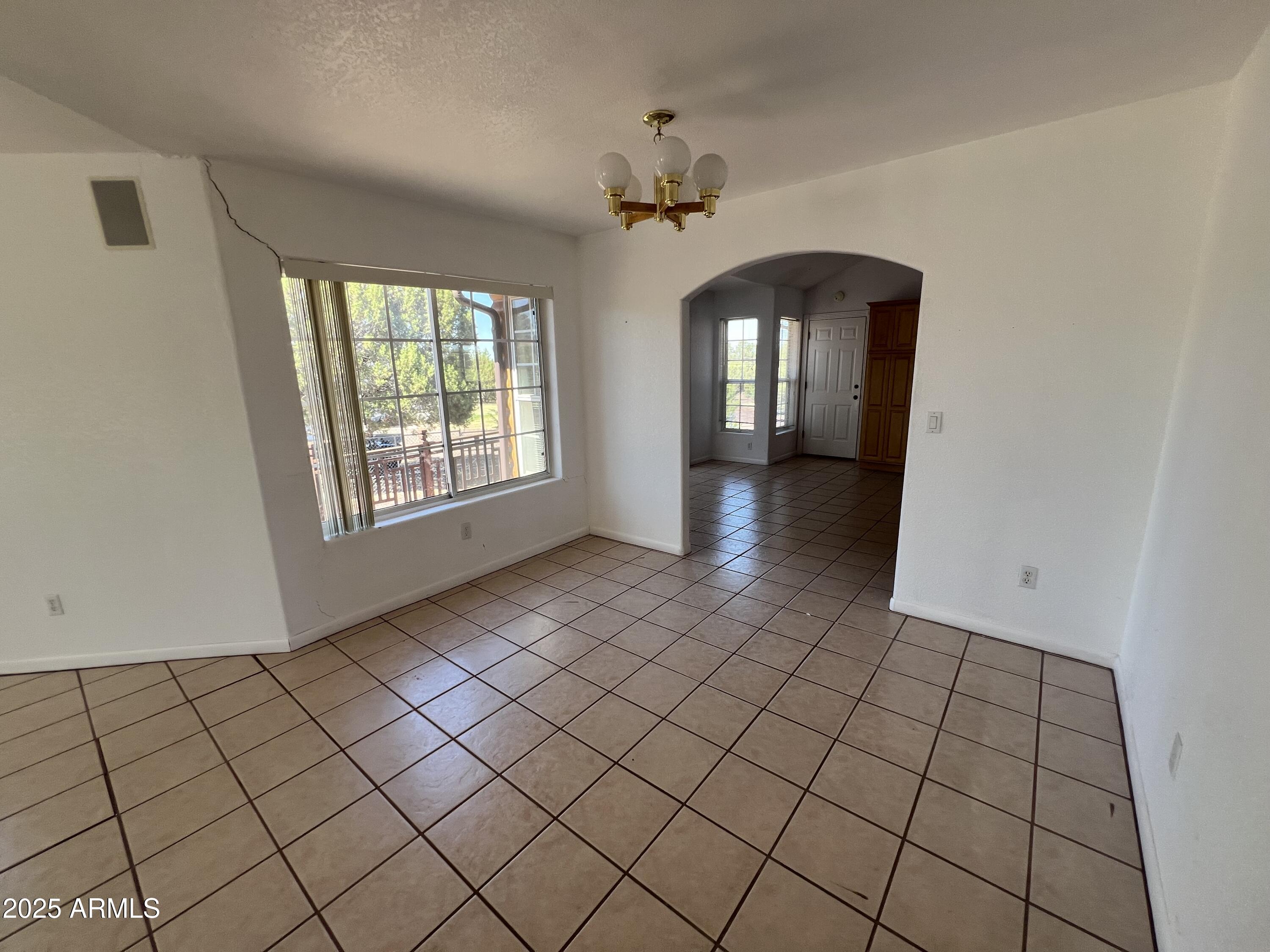 1070 E LONE PINE DAM Road