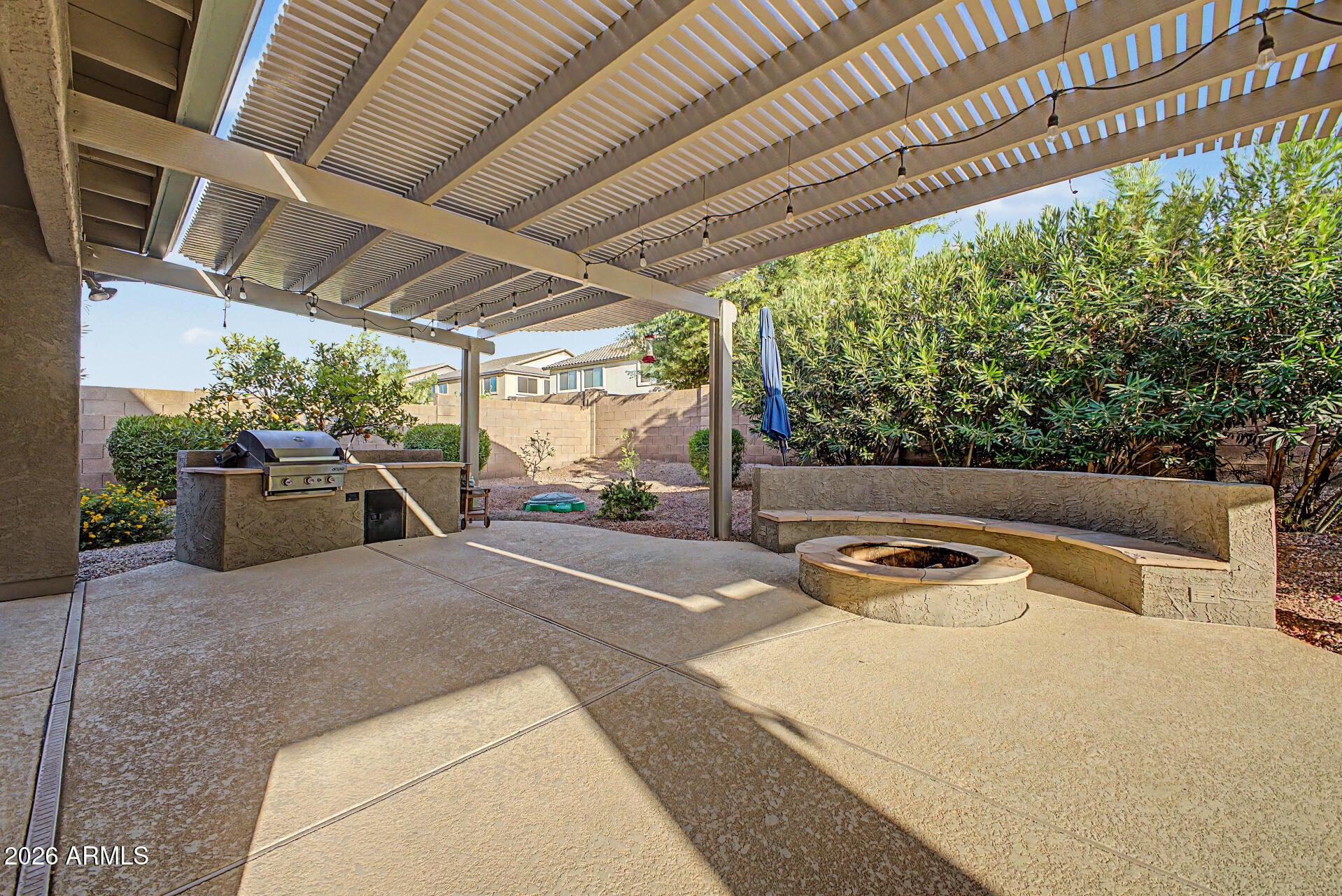 3213 W PLEASANT Lane