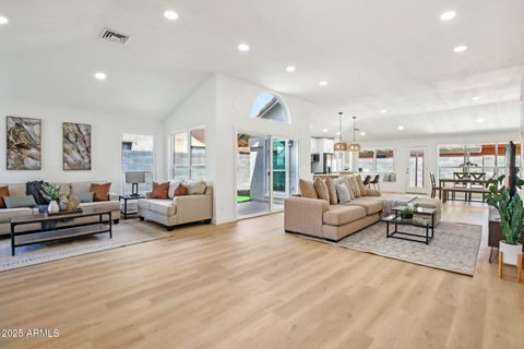 7204 W MCRAE Way Glendale AZ 85308
