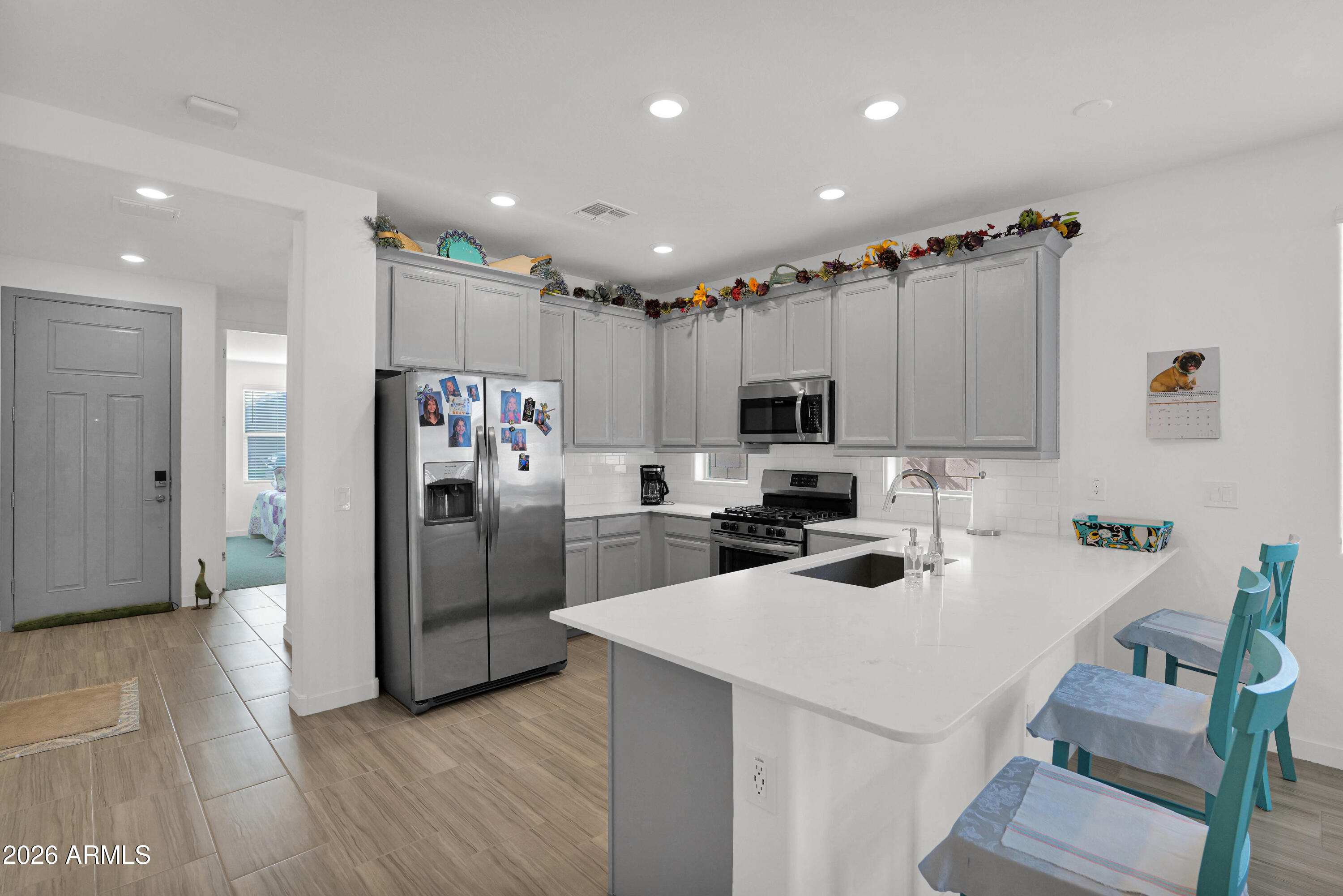 432 W TAMARACK Drive