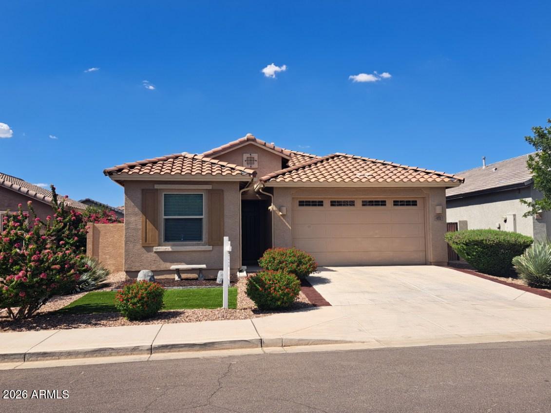 432 W TAMARACK Drive