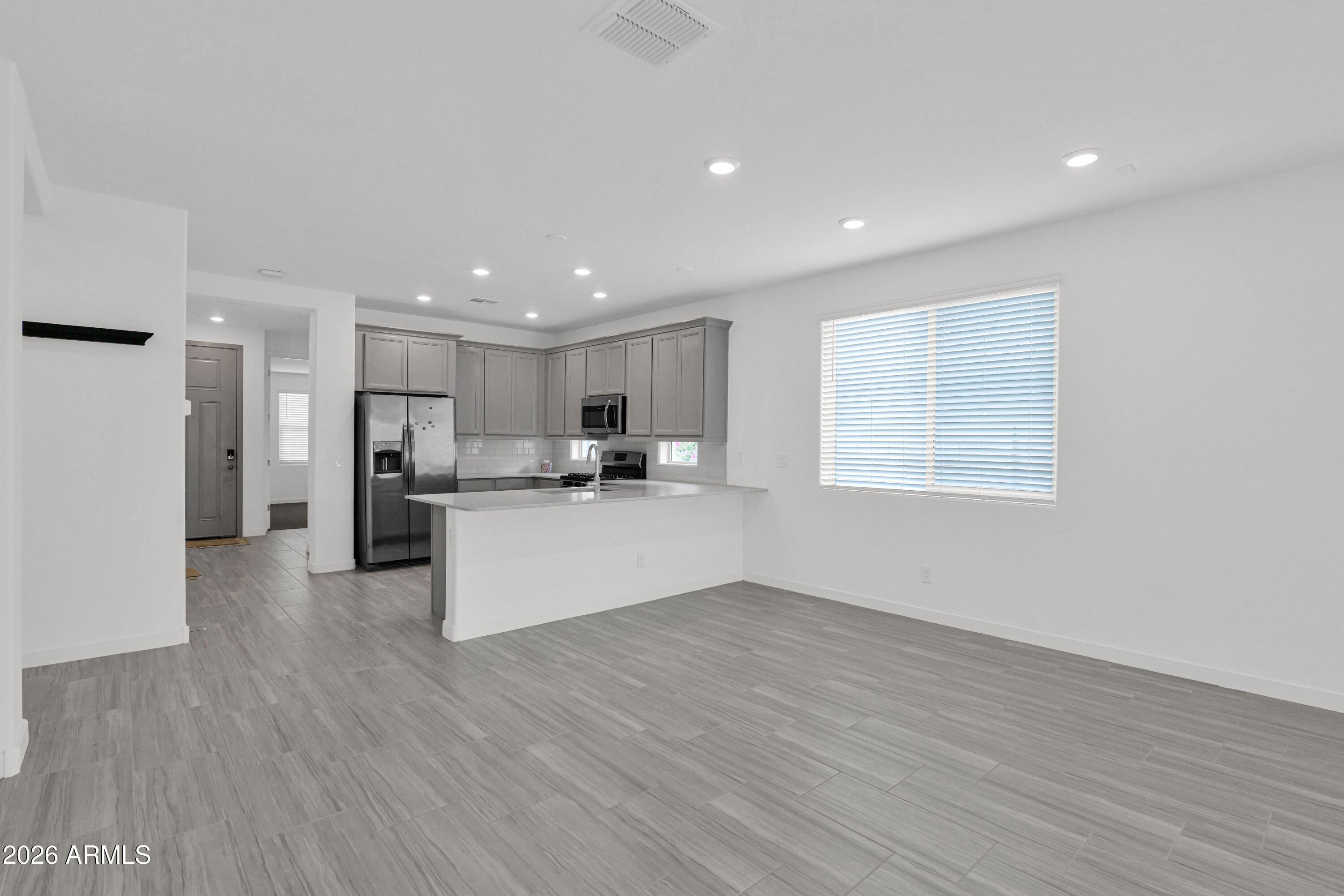 432 W TAMARACK Drive