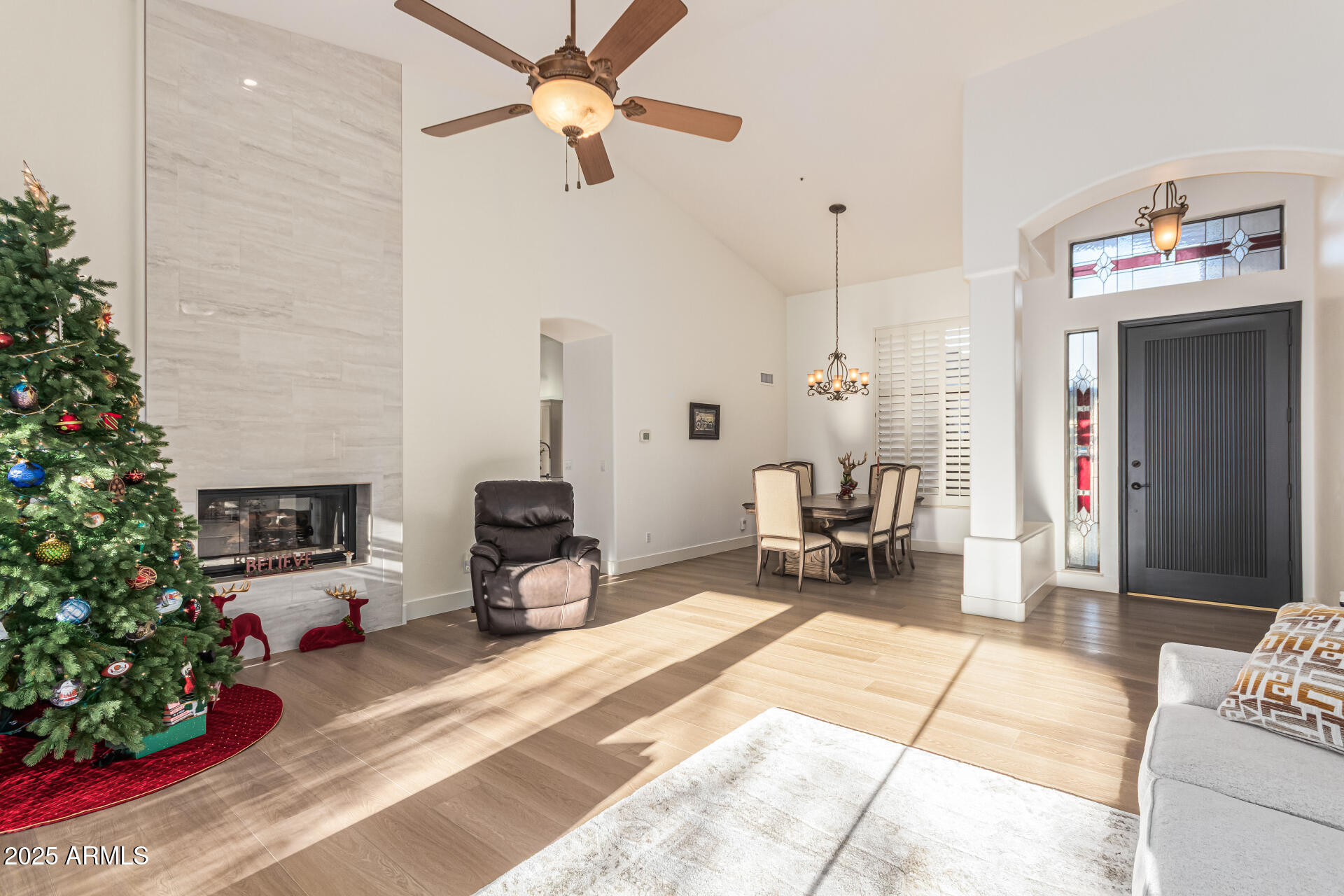 10907 E BELLA VISTA Drive