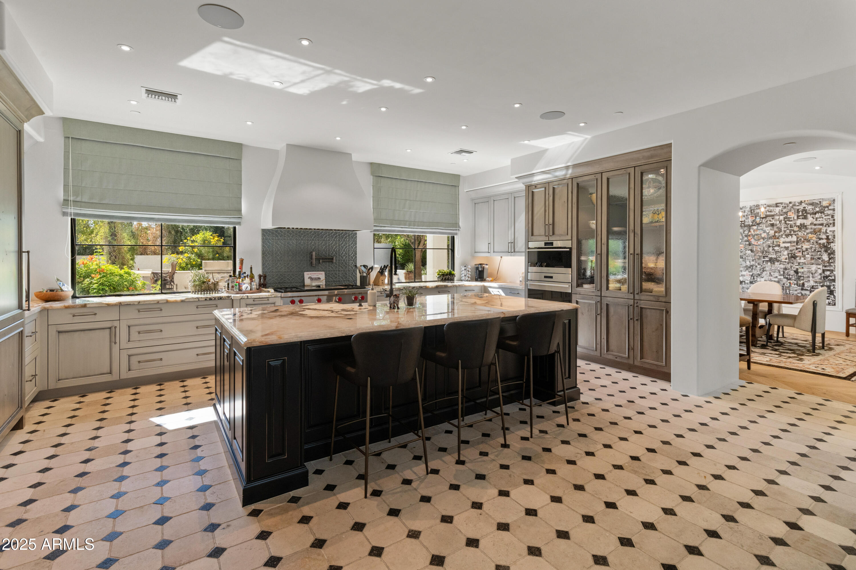 Paradise Valley, Arizona 85253, United States, 4 Bedrooms Bedrooms, ,6 BathroomsBathrooms,Residential,Active,251435