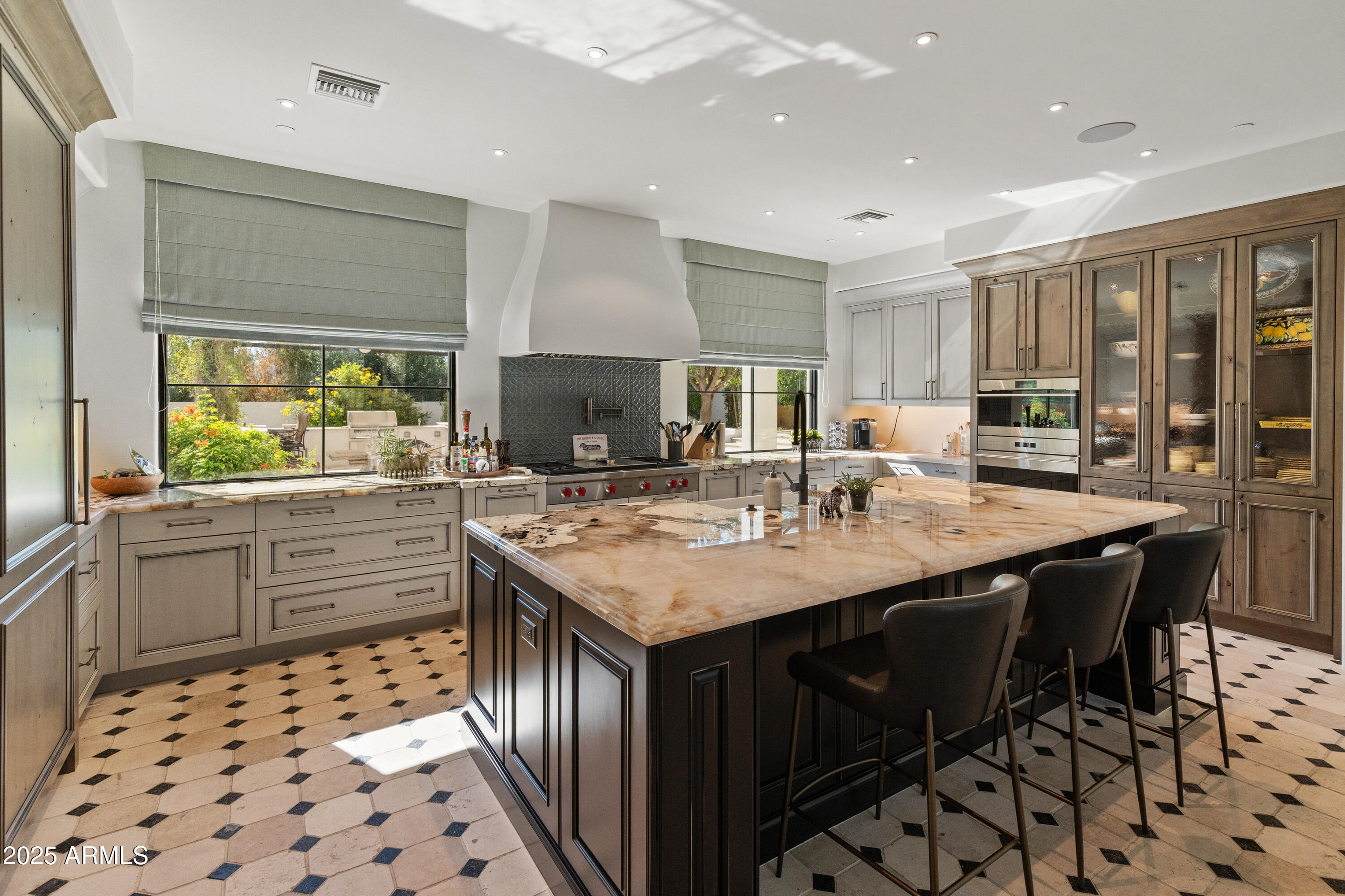 Paradise Valley, Arizona 85253, United States, 4 Bedrooms Bedrooms, ,6 BathroomsBathrooms,Residential,Active,251435