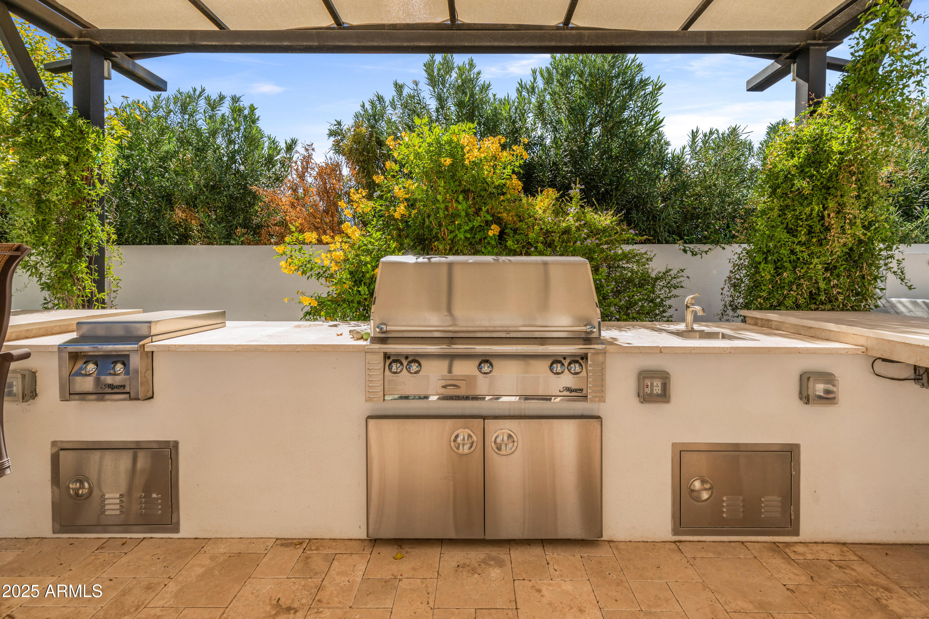 Paradise Valley, Arizona 85253, United States, 4 Bedrooms Bedrooms, ,6 BathroomsBathrooms,Residential,Active,251435