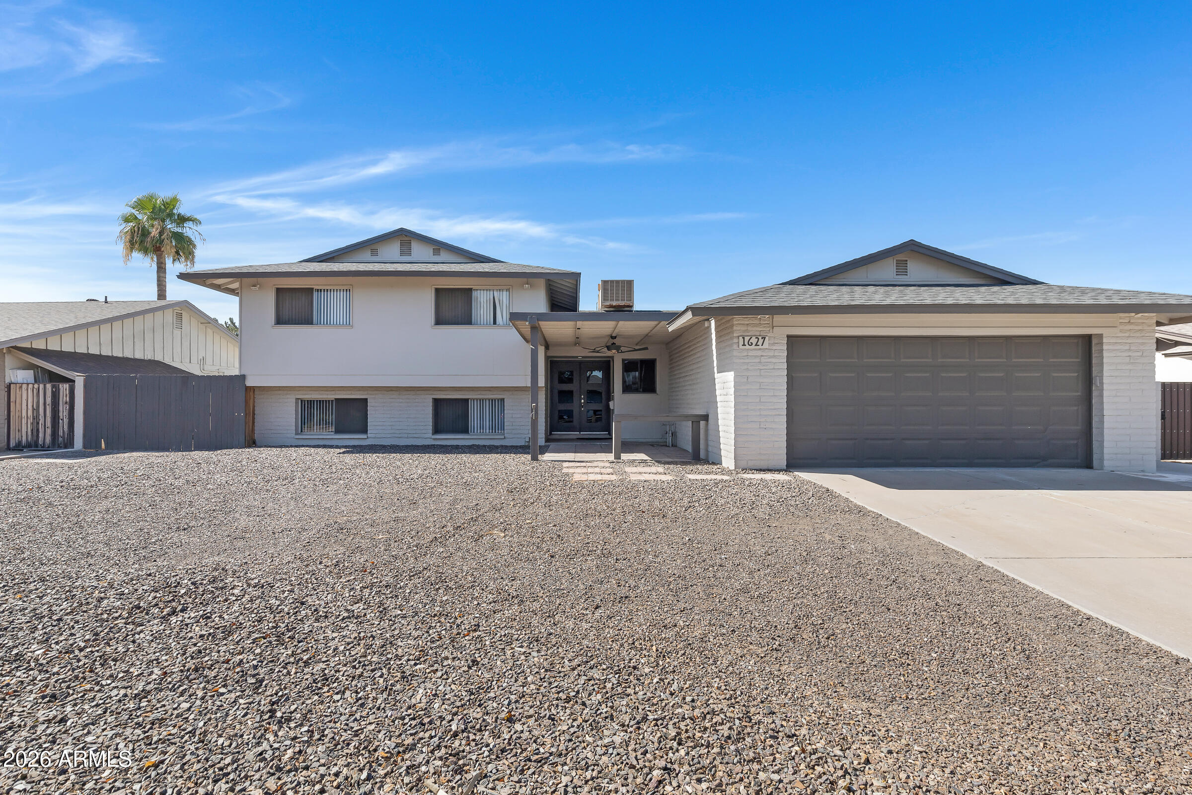 1627 E Fremont Drive